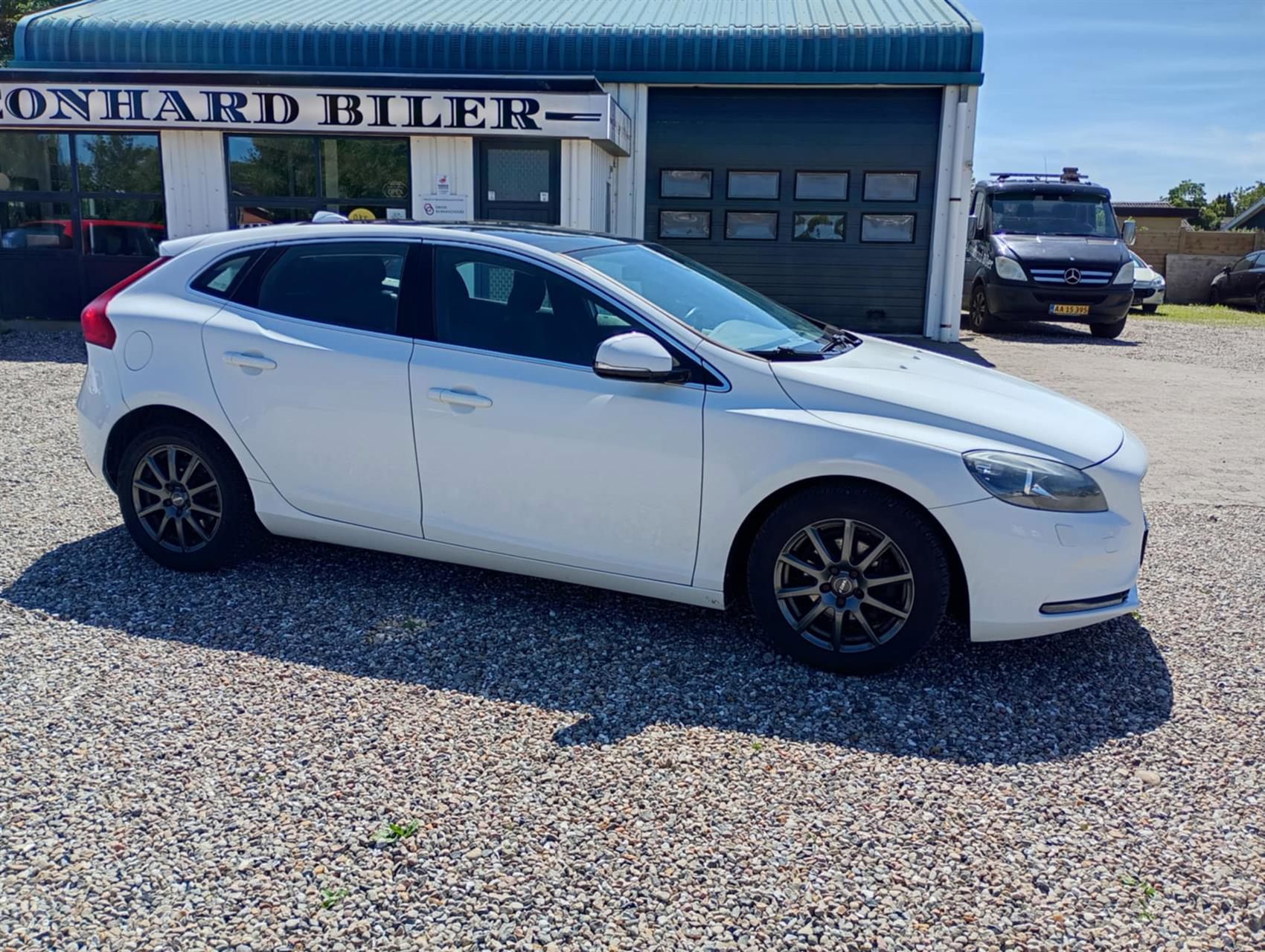 Billede af Volvo V40 1,6 D2 Momentum 115HK 5d 6g