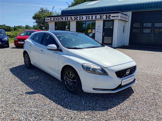 Volvo V40 1,6 D2 Momentum 115HK 5d 6g