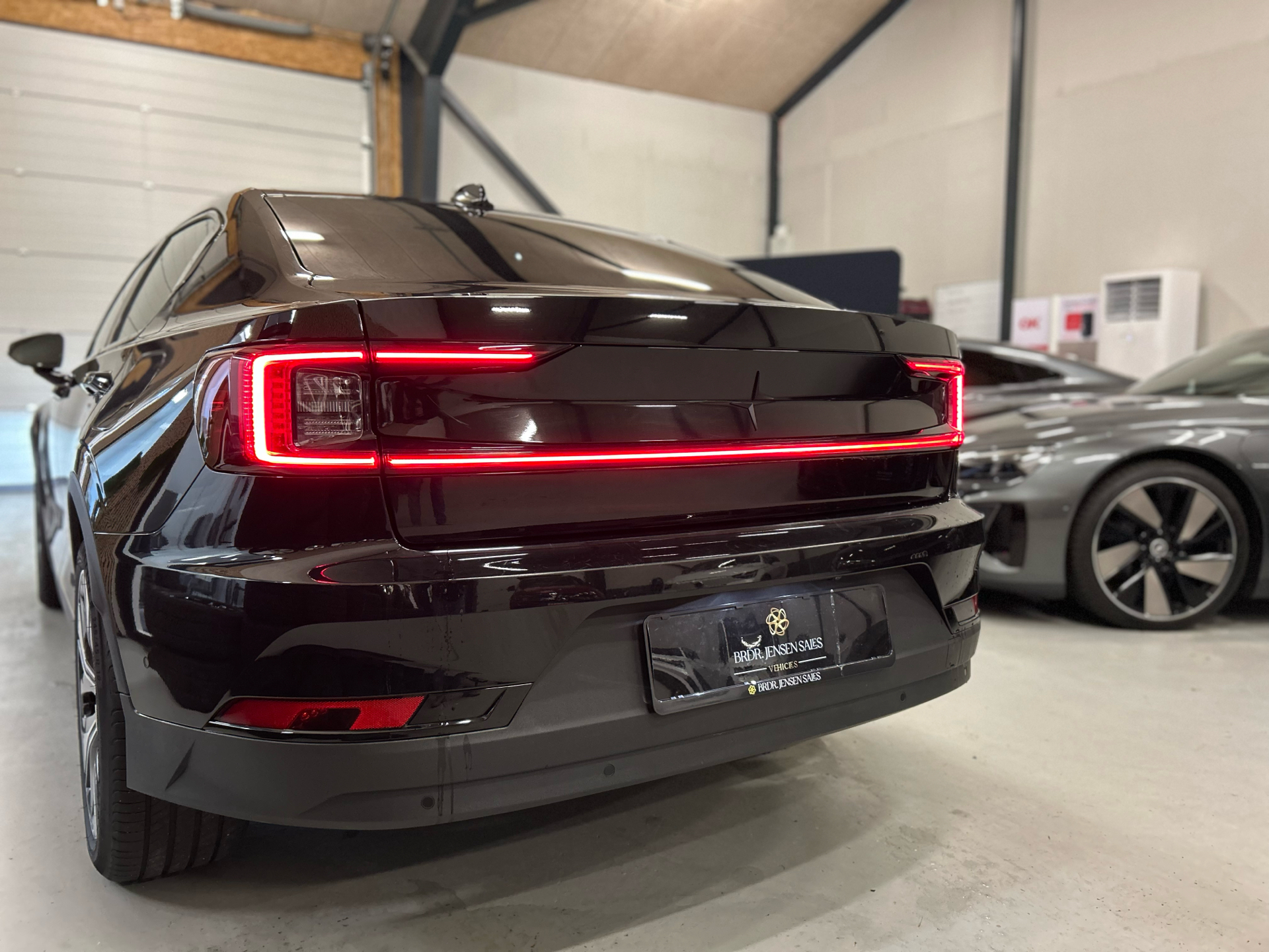 Billede af Polestar 2 EL Long range Single motor 231HK 5d Aut.