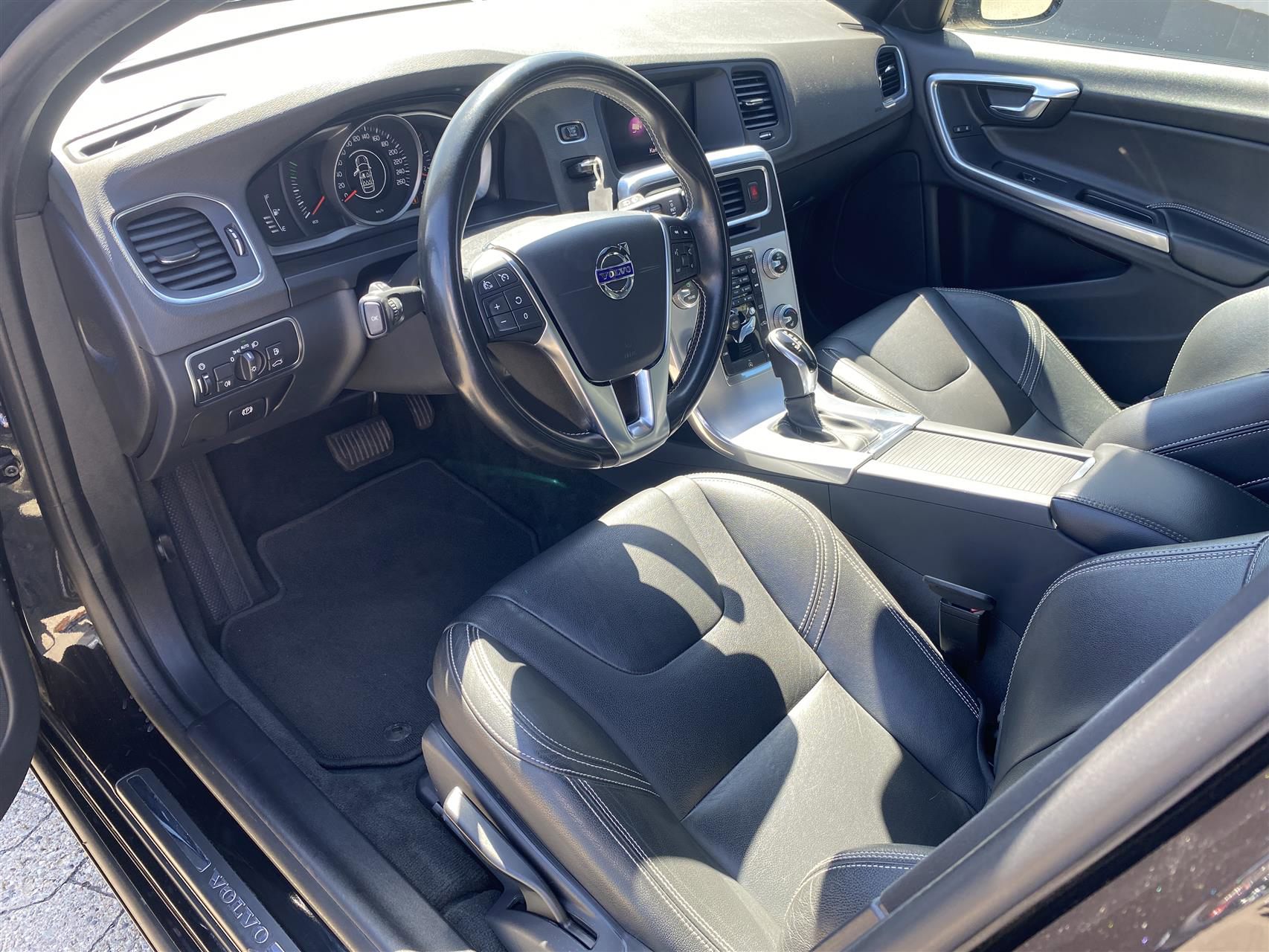 Billede af Volvo V60 2,0 D2 Momentum 120HK Stc 6g Aut.
