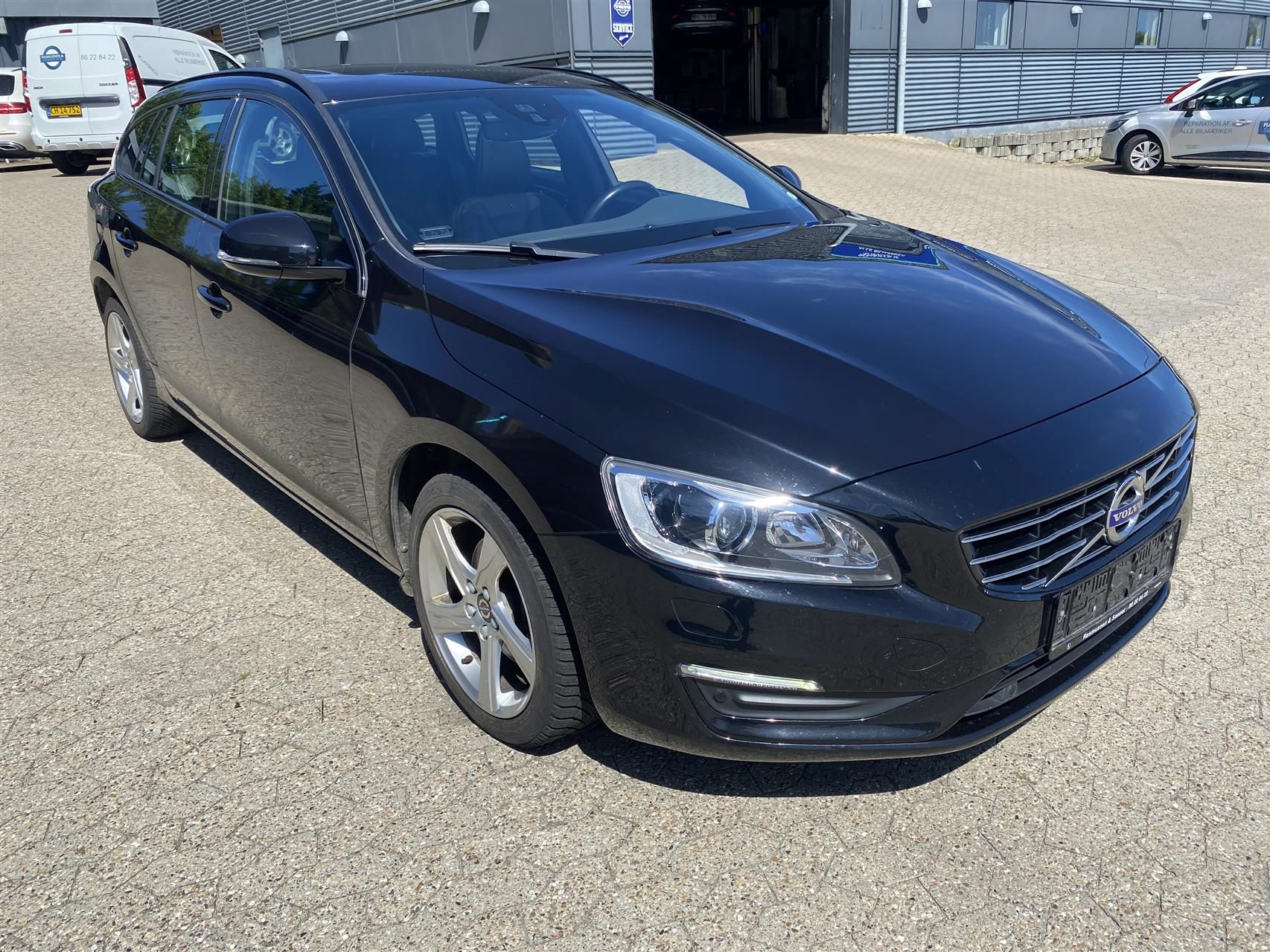 Billede af Volvo V60 2,0 D2 Momentum 120HK Stc 6g Aut.