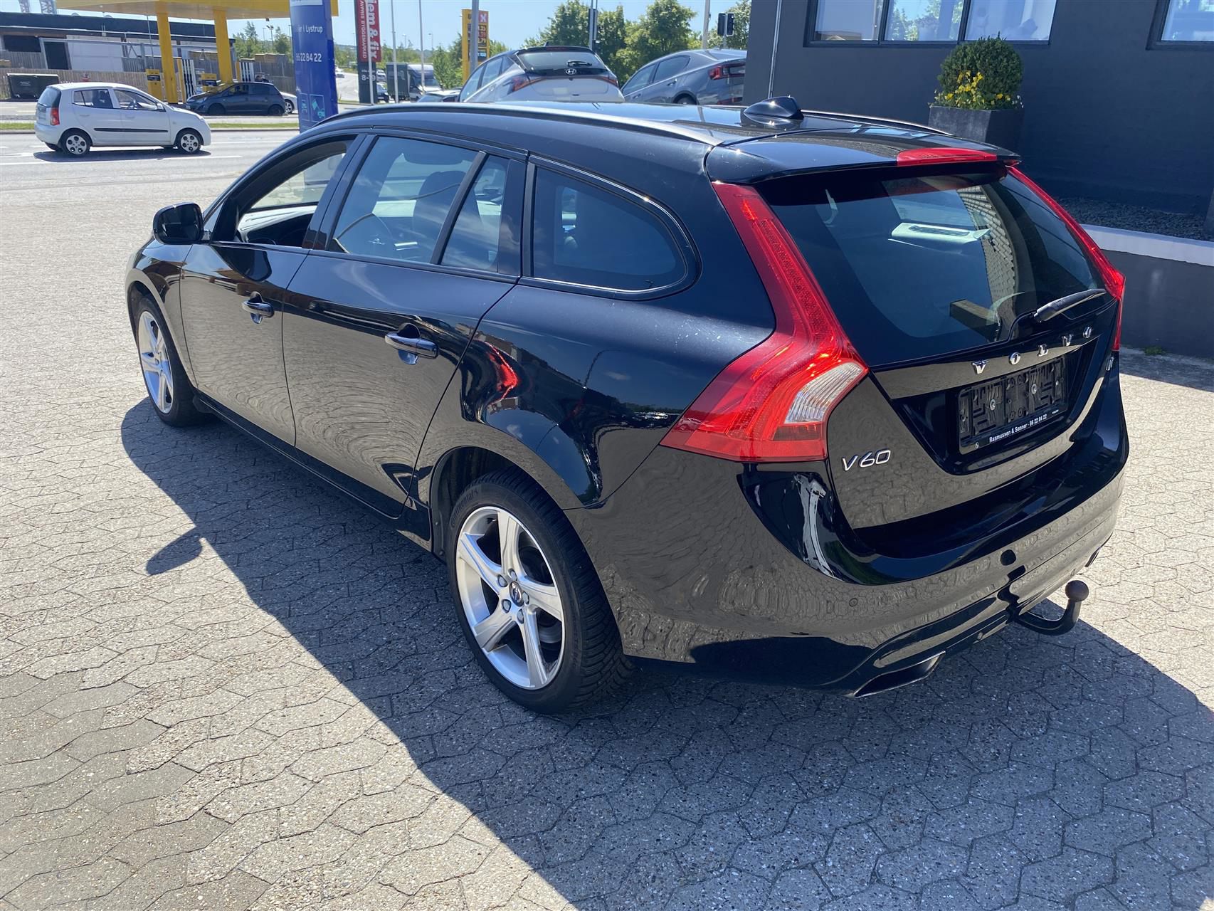 Billede af Volvo V60 2,0 D2 Momentum 120HK Stc 6g Aut.