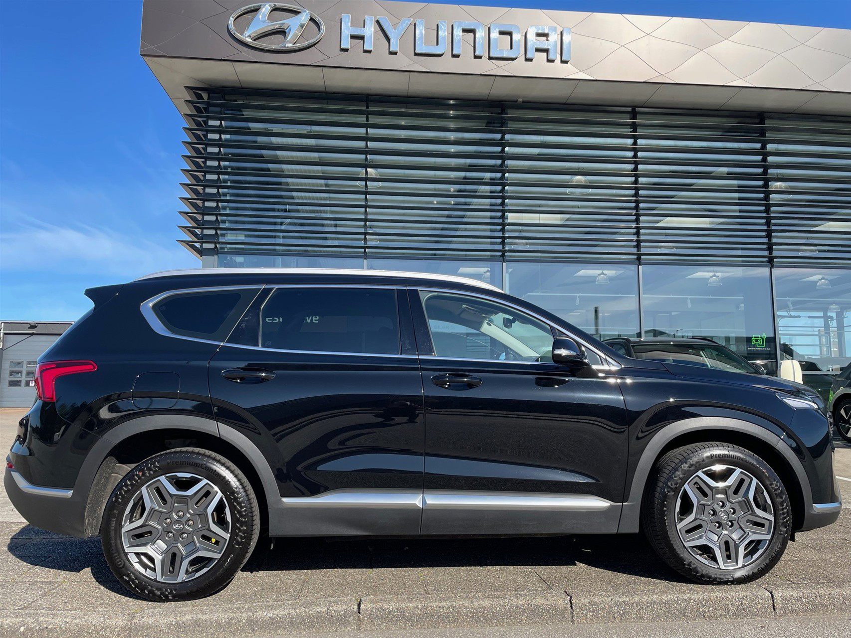 Billede af Hyundai Santa Fe 1,6 T-GDI  Plugin-hybrid Essential 4WD 265HK 5d 6g Aut.
