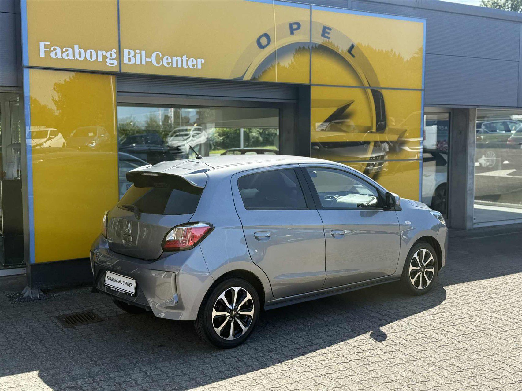 Billede af Mitsubishi Space Star 1,2 Invite+ AS&G 71HK 5d