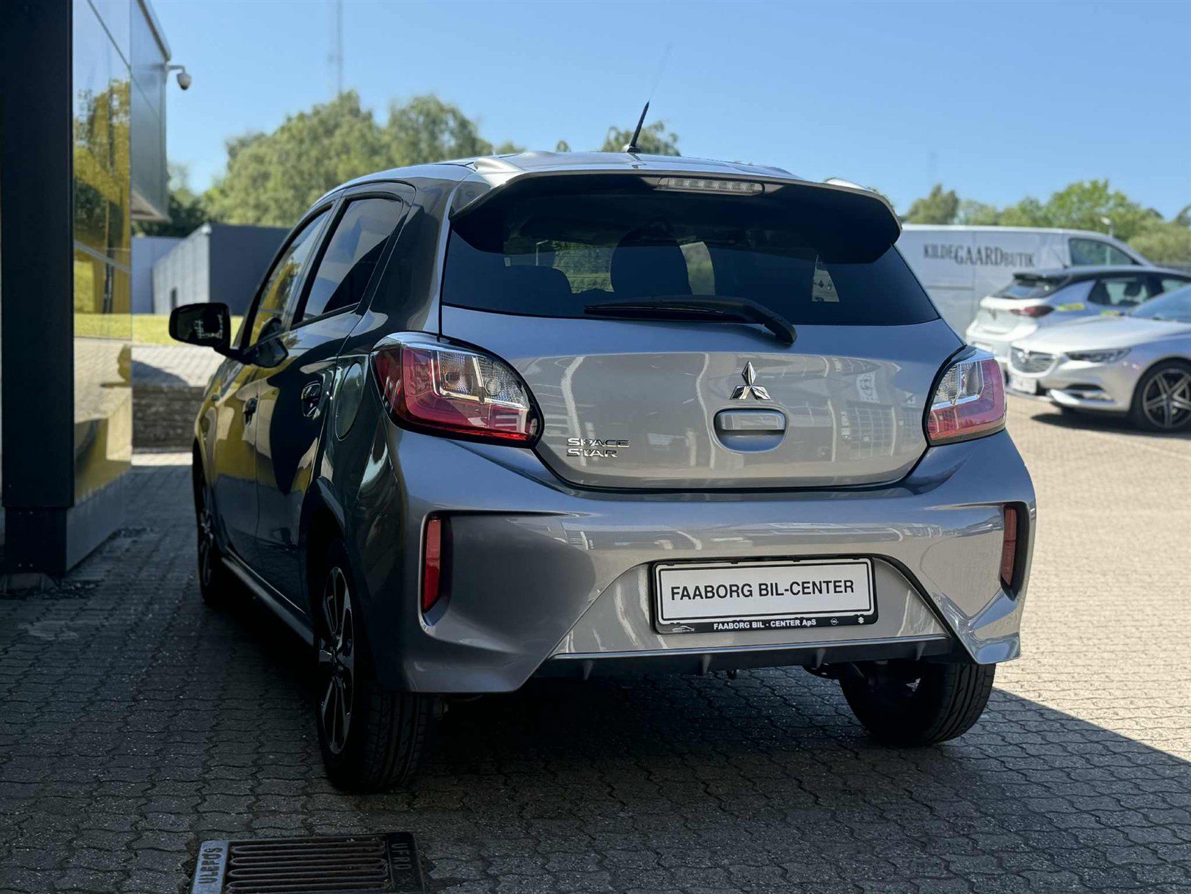 Billede af Mitsubishi Space Star 1,2 Invite+ AS&G 71HK 5d