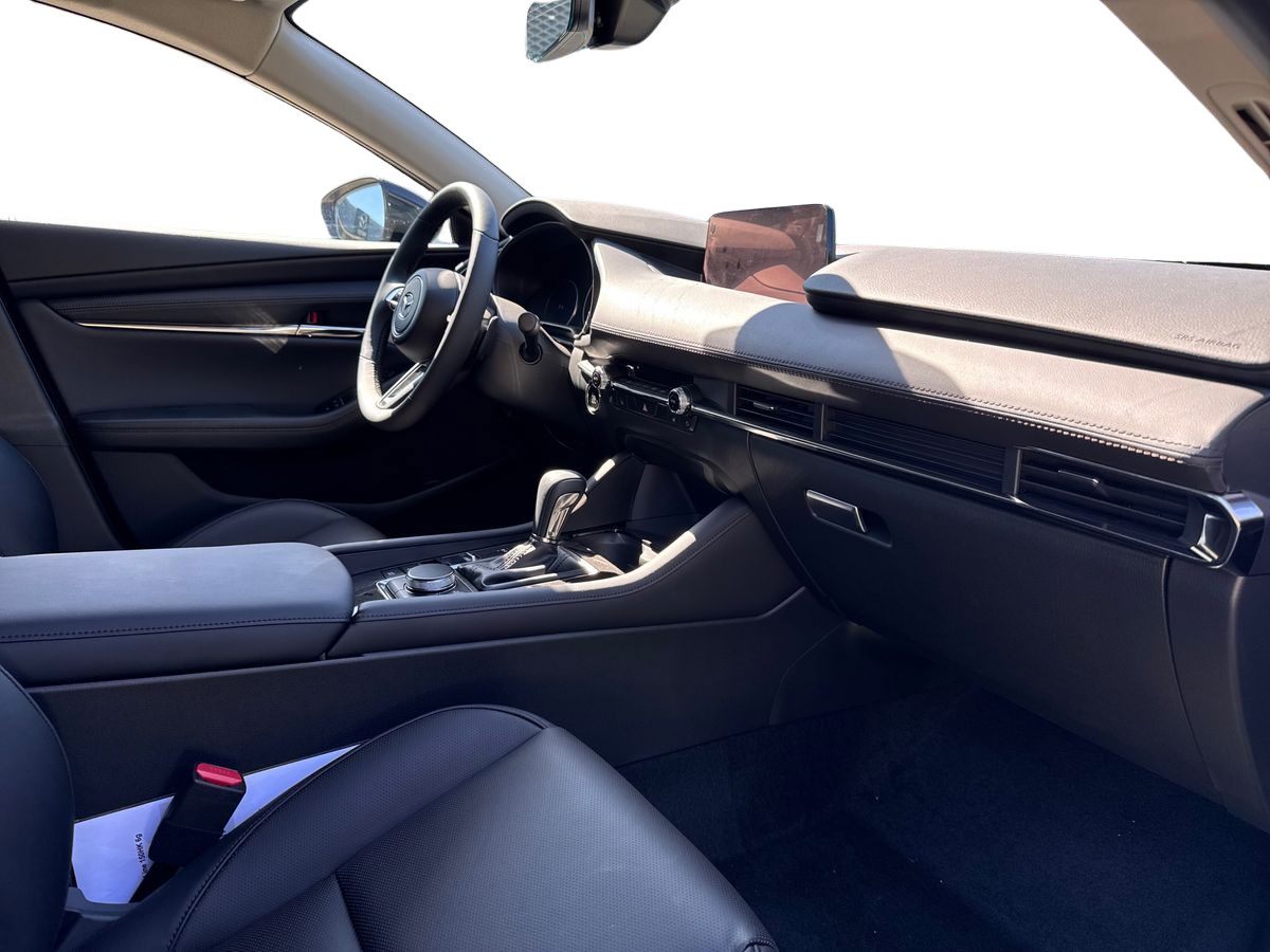 Billede af Mazda 3 2,0 e-Skyactiv-G  Mild hybrid Exclusive-Line 150HK 6g Aut.