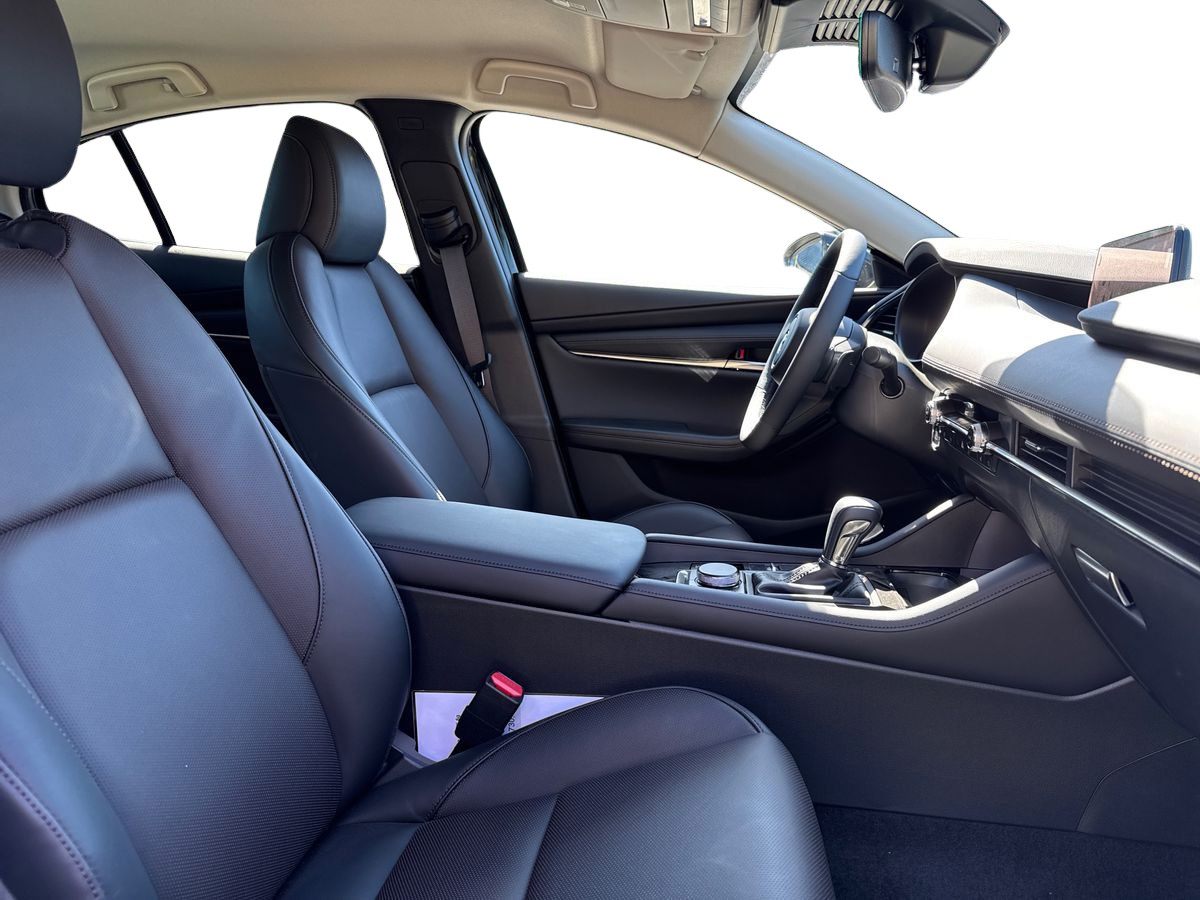 Billede af Mazda 3 2,0 e-Skyactiv-G  Mild hybrid Exclusive-Line 150HK 6g Aut.