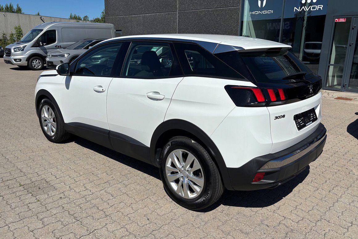 Billede af Peugeot 3008 1,2 PureTech Strike 130HK 5d 6g