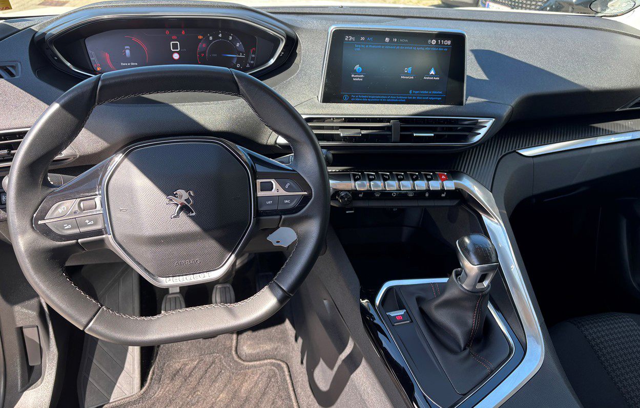 Billede af Peugeot 3008 1,2 PureTech Strike 130HK 5d 6g