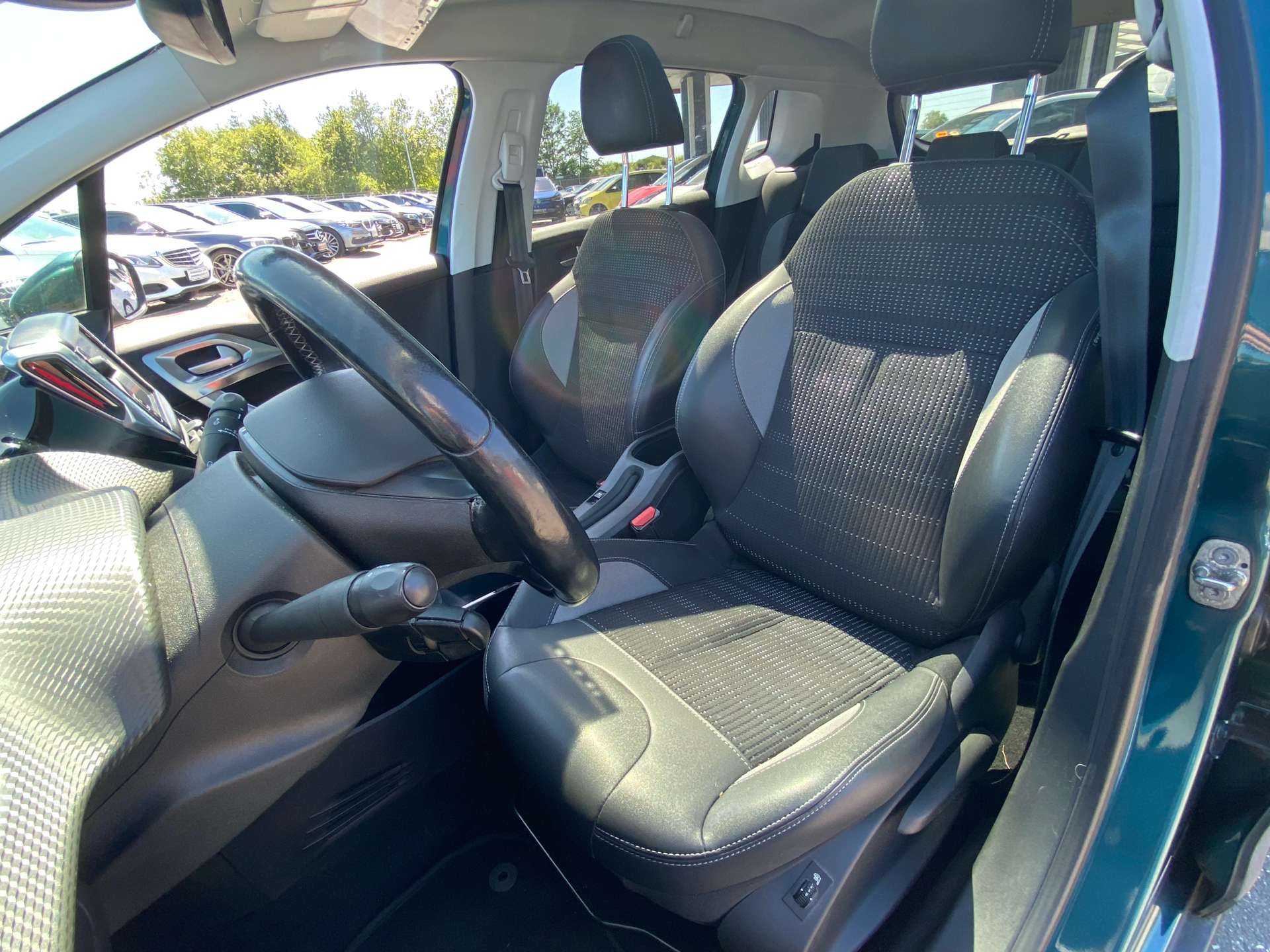 Billede af Peugeot 2008 1,5 BlueHDi Exclusive Plus 100HK 5d