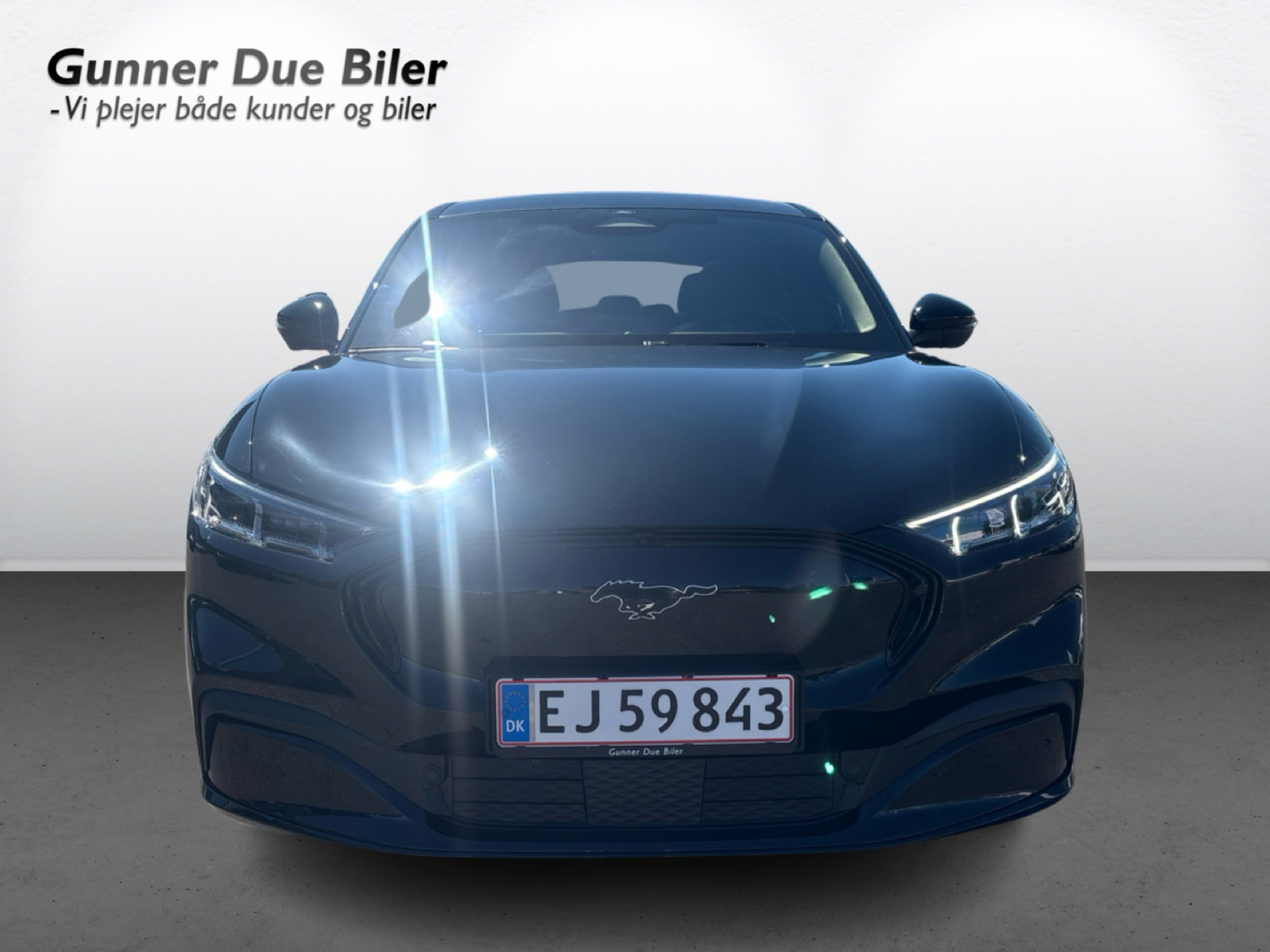 Billede af Ford Mustang Mach-E EL UR Premium AWD 351HK 5d Aut.