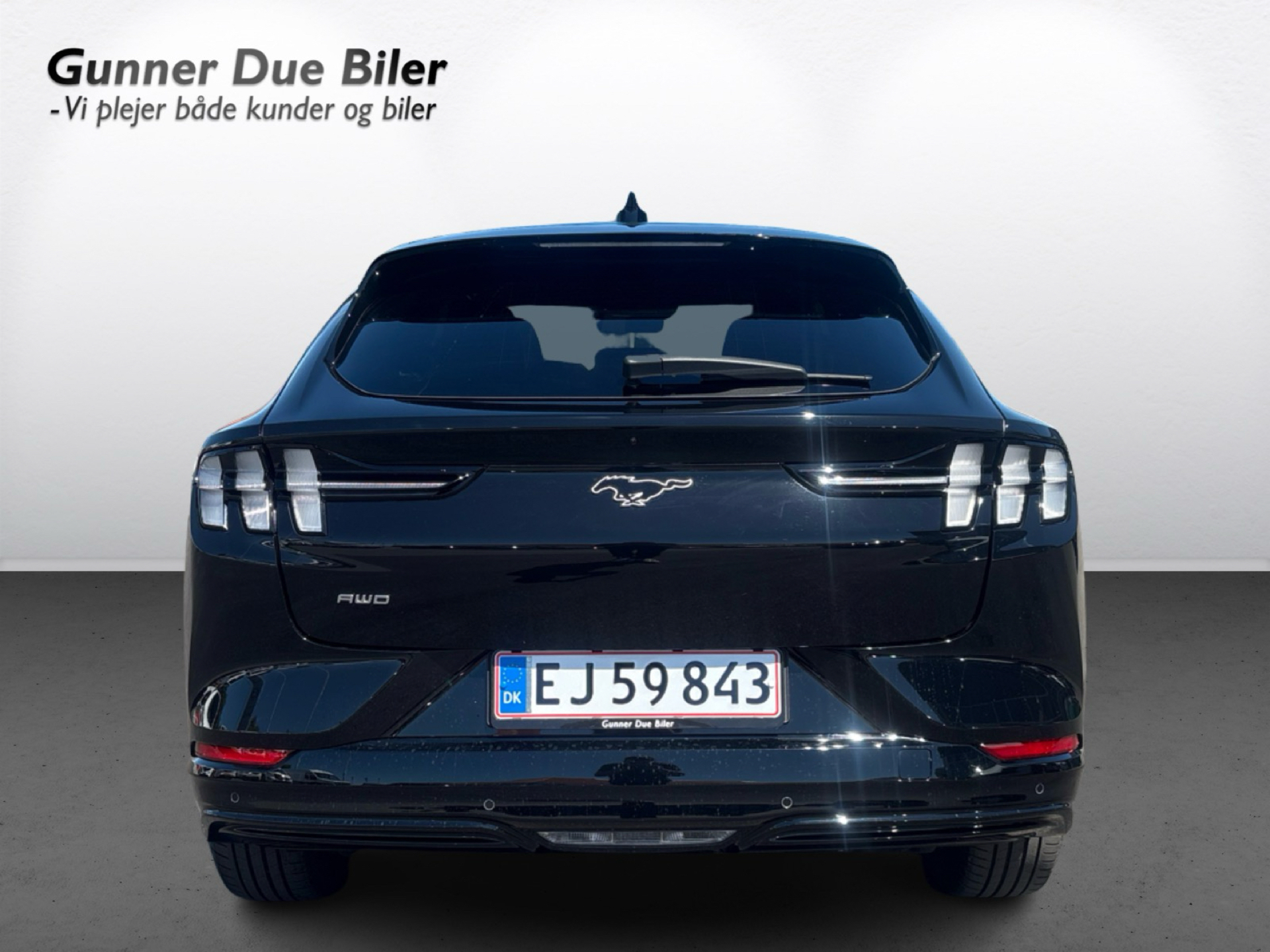 Billede af Ford Mustang Mach-E EL UR Premium AWD 351HK 5d Aut.