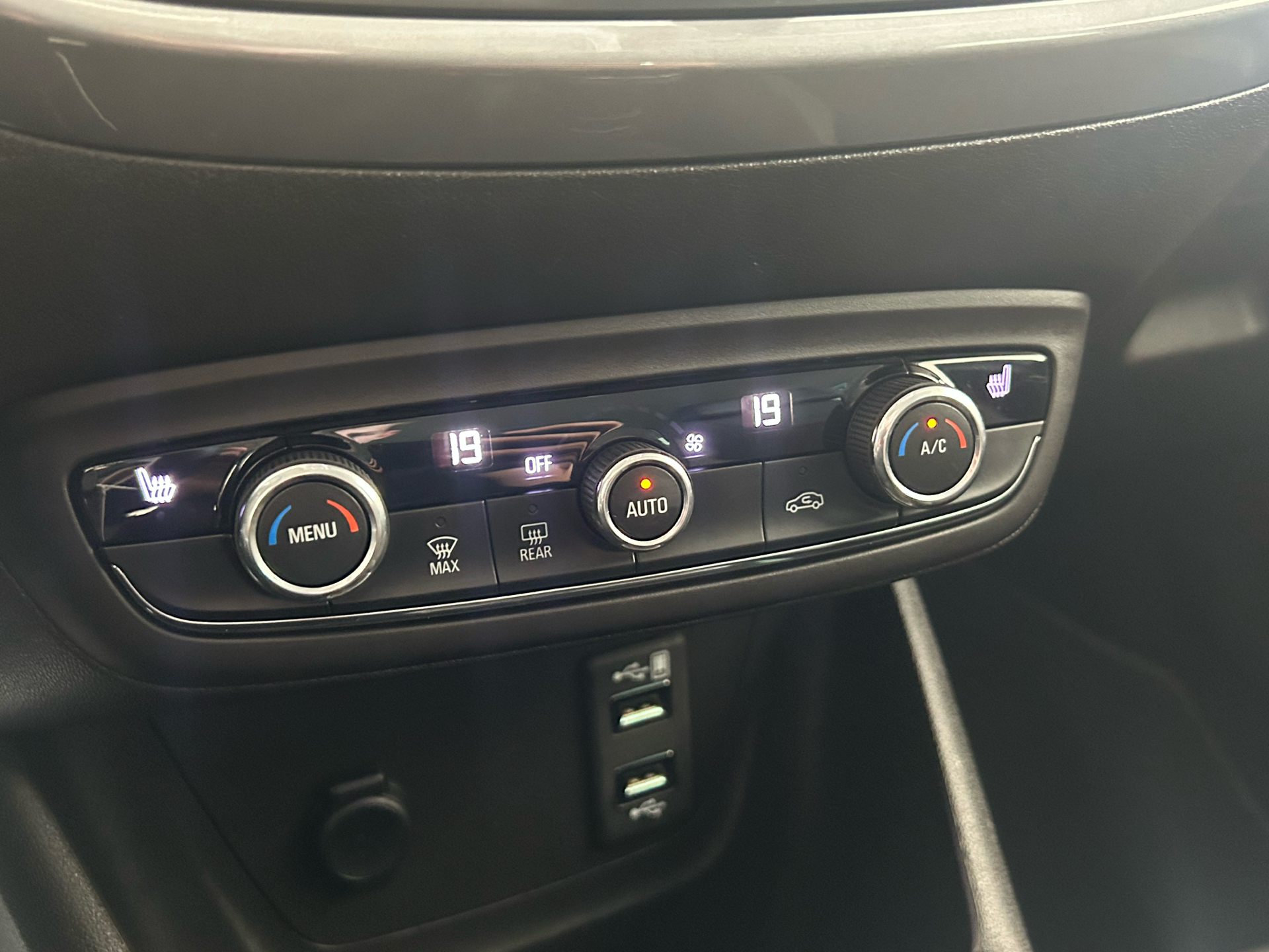 Billede af Opel Crossland X 1,2 T Innovation Start/Stop 130HK 5d 6g