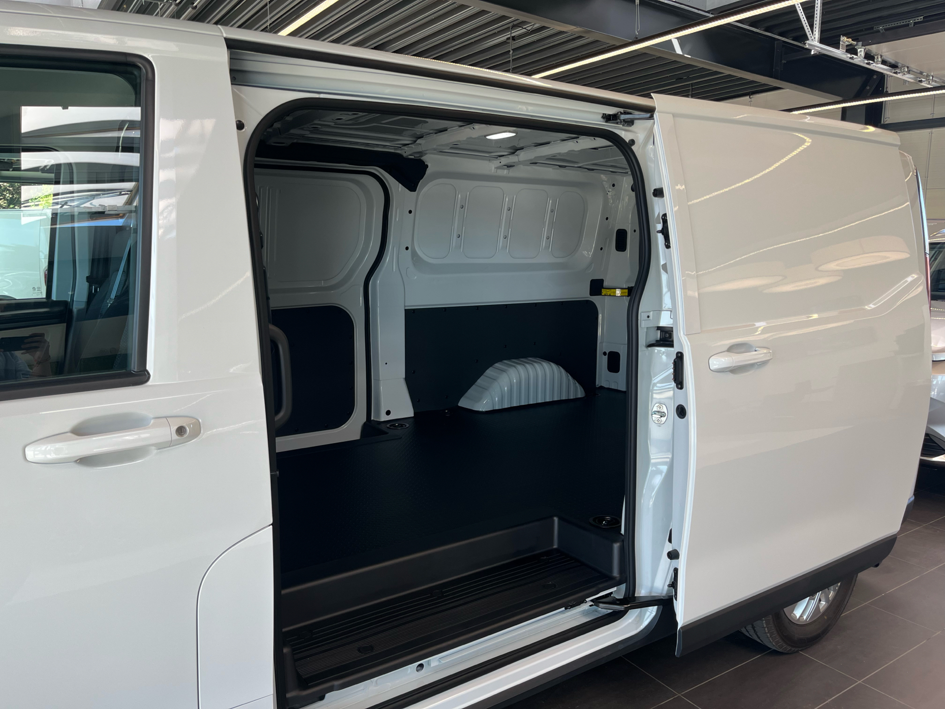 Billede af Maxus e-Deliver 7 L2H1 EL 204HK Van Aut.