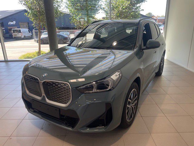 BMW iX1 xDrive30 EL M-Sport 4x4 313HK 5d Aut.