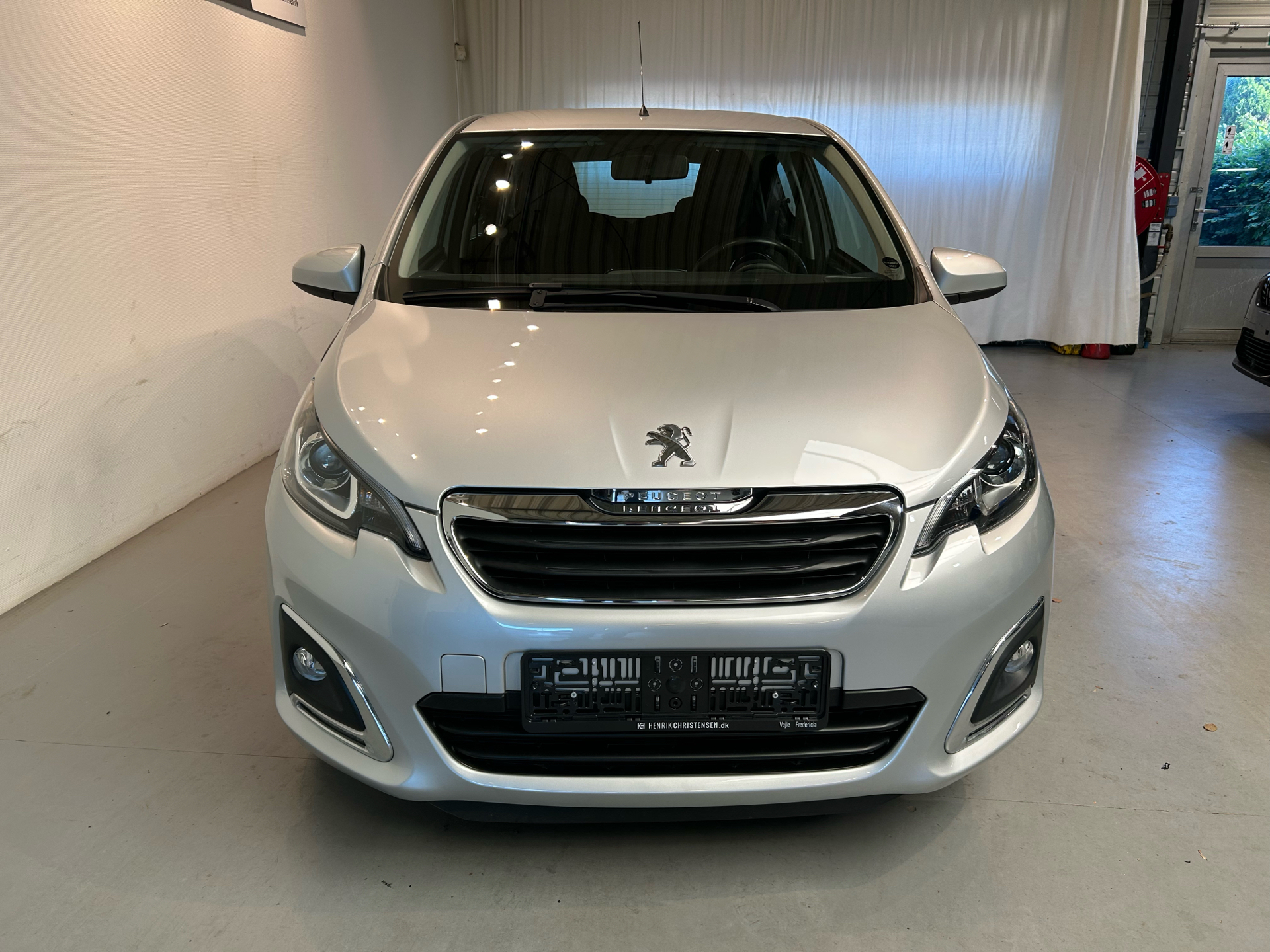 Billede af Peugeot 108 1,0 e-Vti Allure+ 72HK 5d