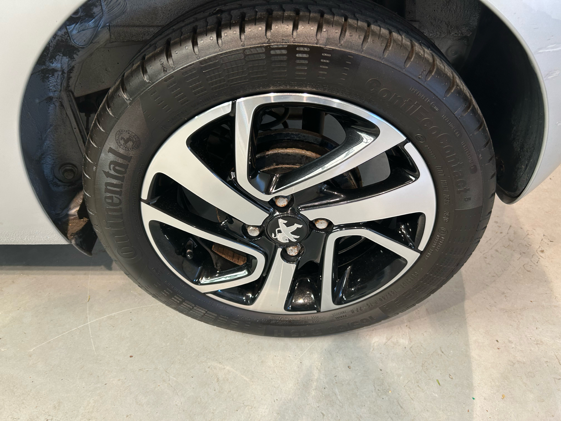 Billede af Peugeot 108 1,0 e-Vti Allure+ 72HK 5d