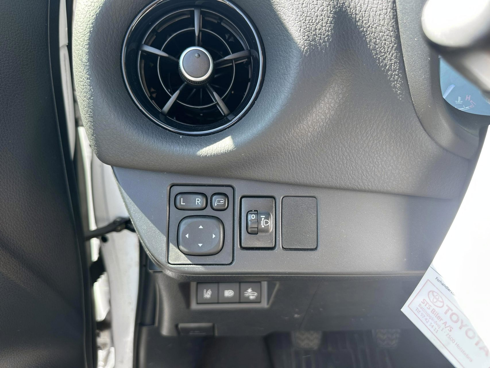 Billede af Toyota Yaris 1,5 VVT-I T2 Limited 111HK 5d 6g