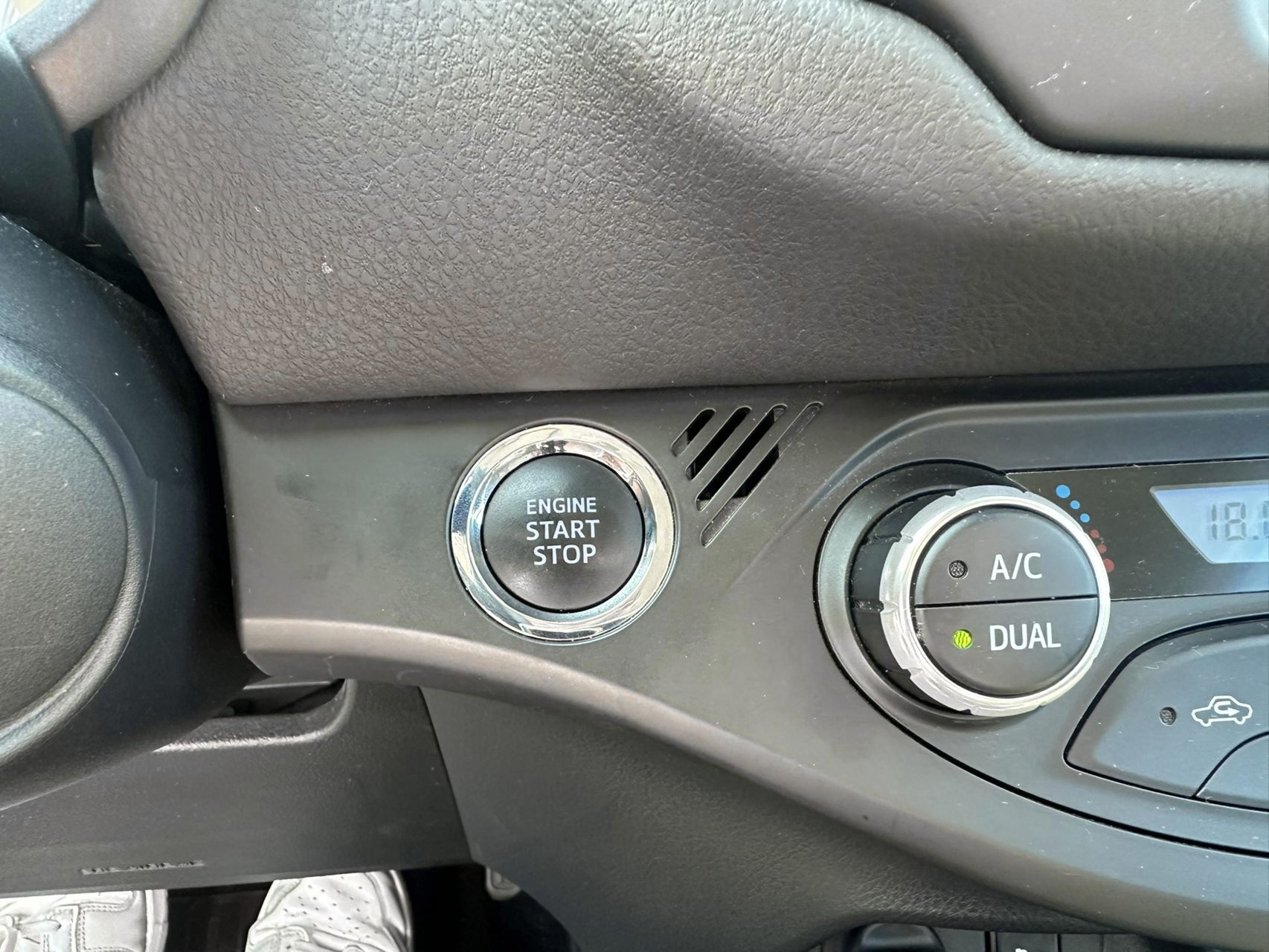 Billede af Toyota Yaris 1,5 VVT-I T2 Limited 111HK 5d 6g