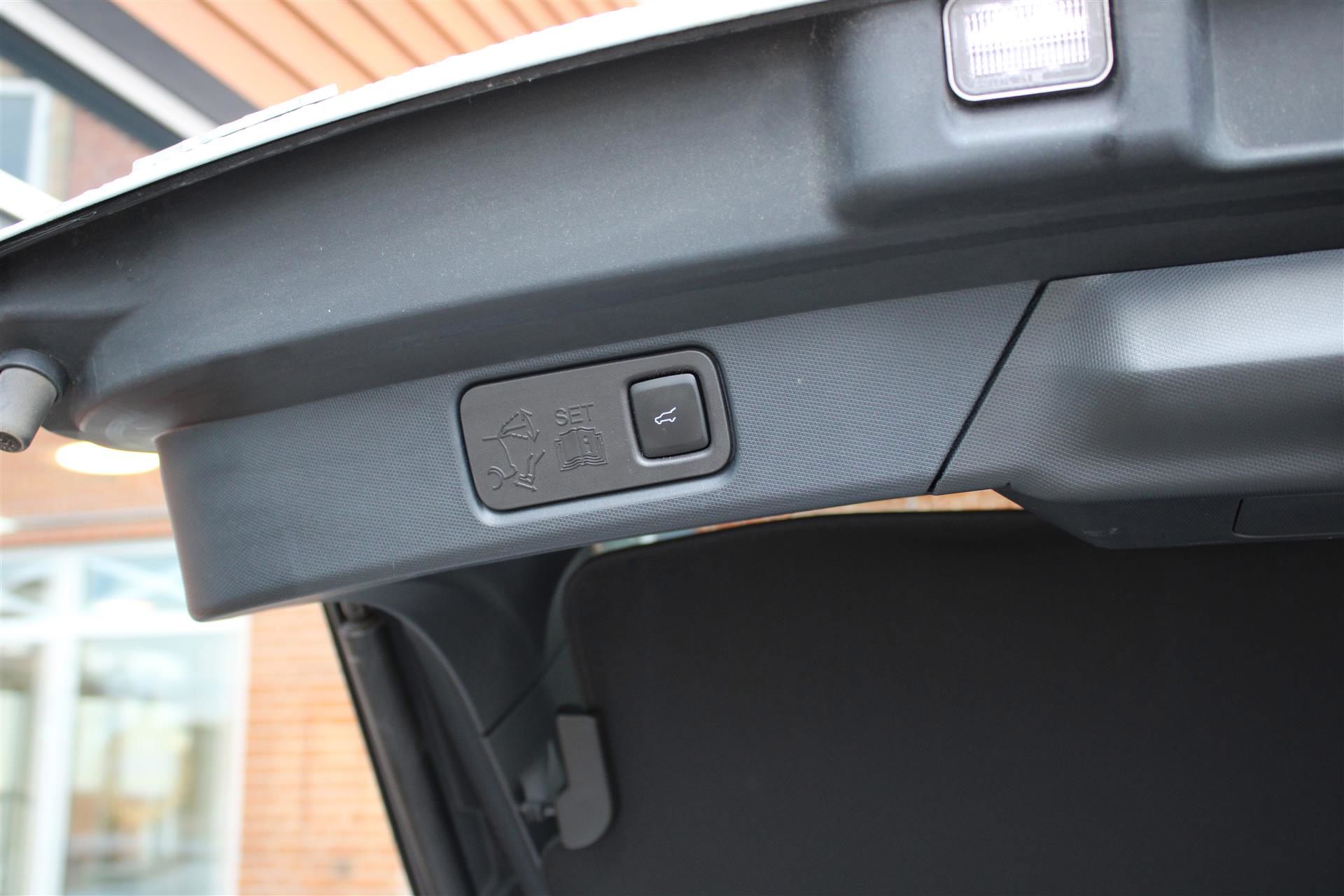 Billede af Ford Mustang Mach-E EL SR Premium AWD 269HK 5d Aut.