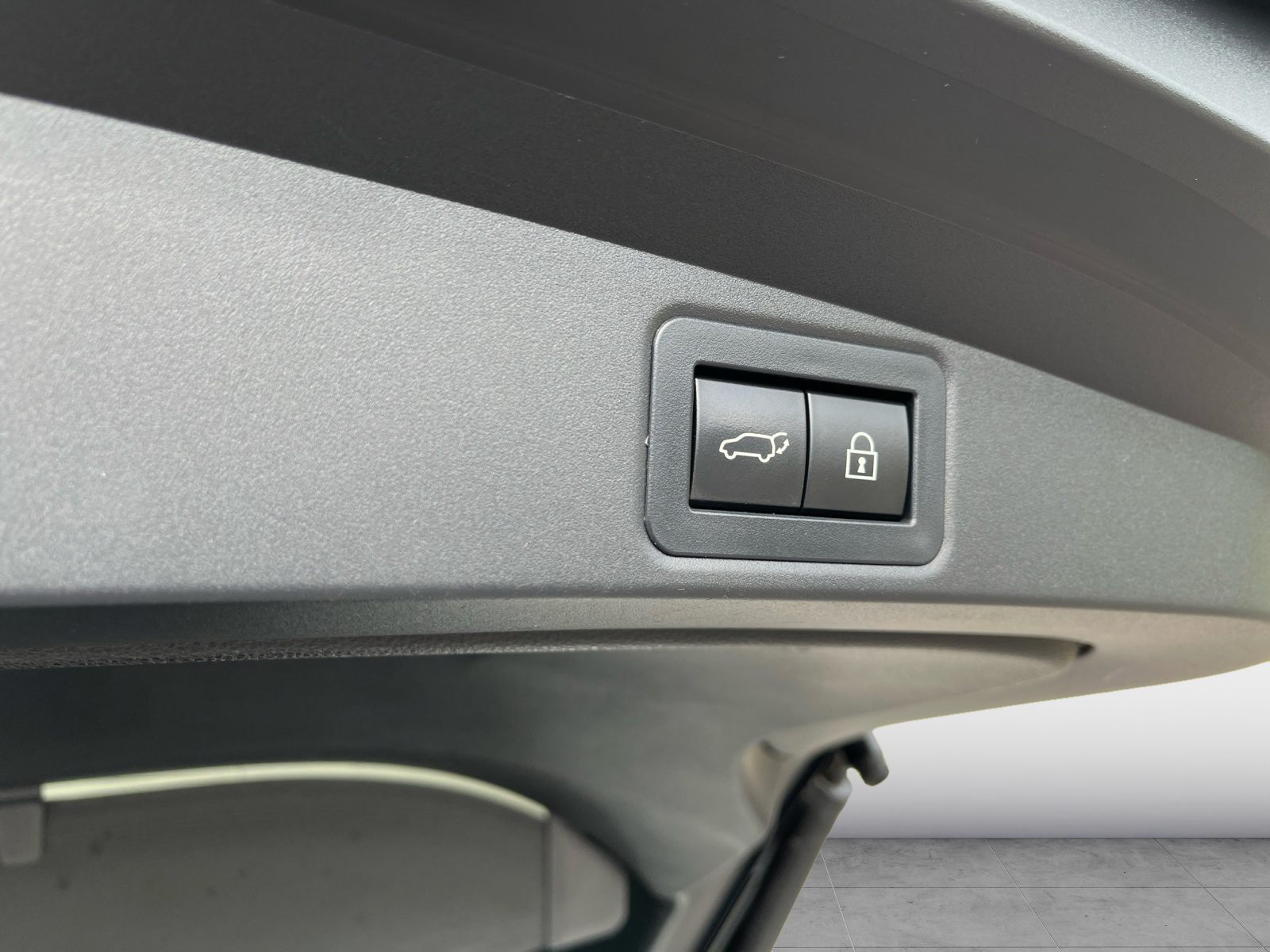 Billede af Toyota Corolla Touring Sports 1,8 Hybrid Active Smart E-CVT 122HK Stc Trinl. Gear