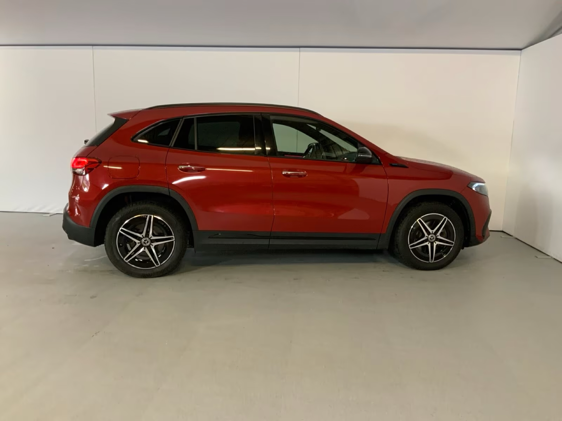 Billede af Mercedes-Benz EQA 300 EL AMG Line 4Matic 228HK 5d Aut.
