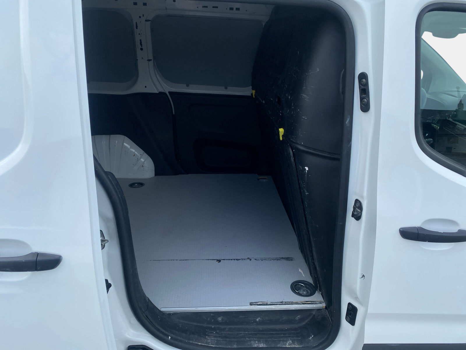 Billede af Toyota Proace City Medium 1,5 D Comfort Smart Active Vision 102HK Van