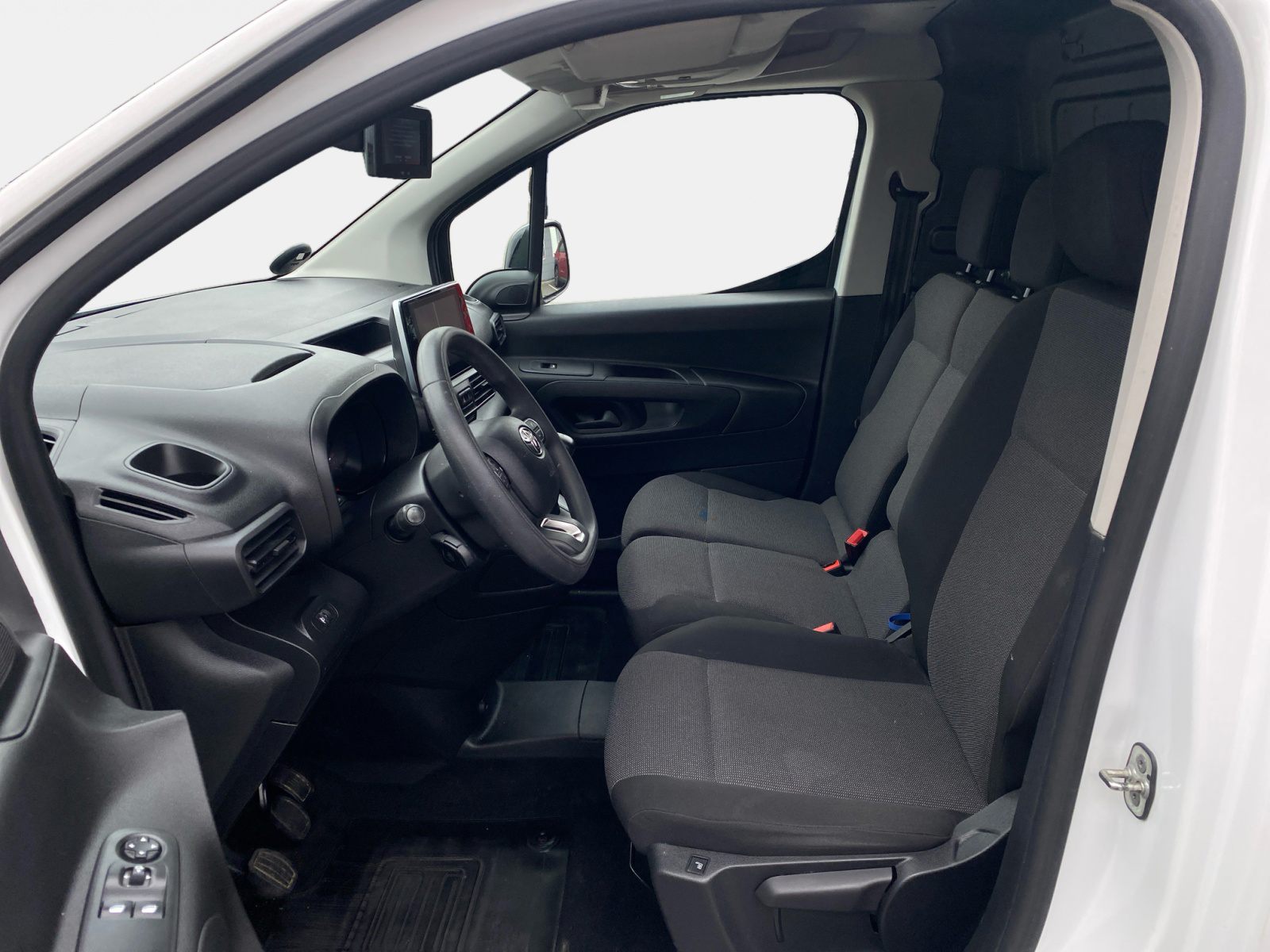 Billede af Toyota Proace City Medium 1,5 D Comfort Smart Active Vision Dobbelt Bagdør 102HK Van