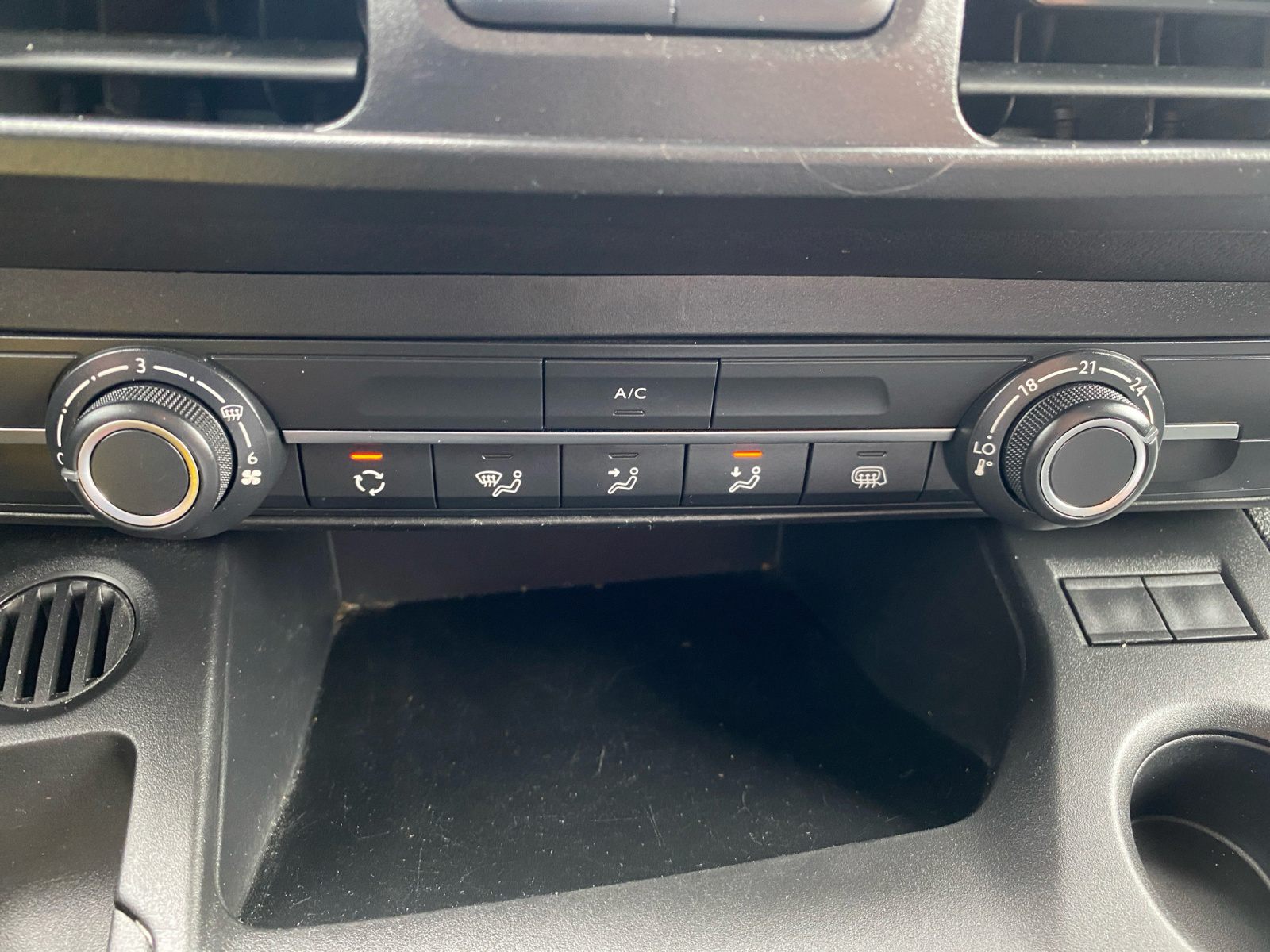 Billede af Toyota Proace City Medium 1,5 D Comfort Smart Active Vision Dobbelt Bagdør 102HK Van