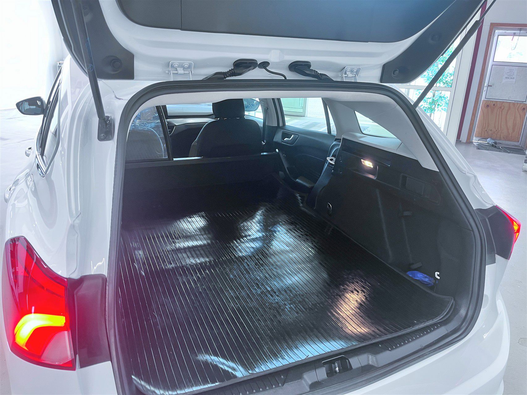 Billede af Ford Focus 1,5 EcoBlue Titanium 120HK Van 8g Aut.
