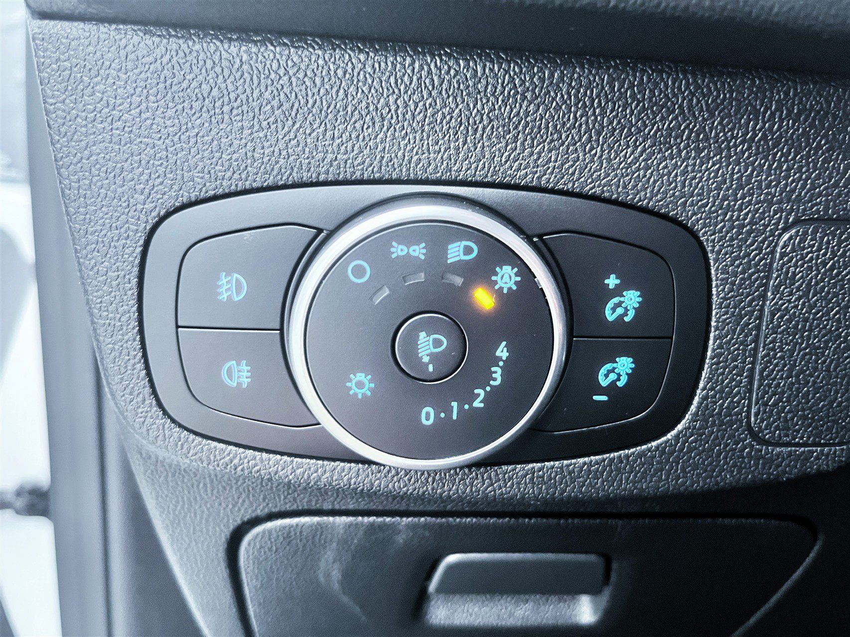 Billede af Ford Focus 1,5 EcoBlue Titanium 120HK Van 8g Aut.