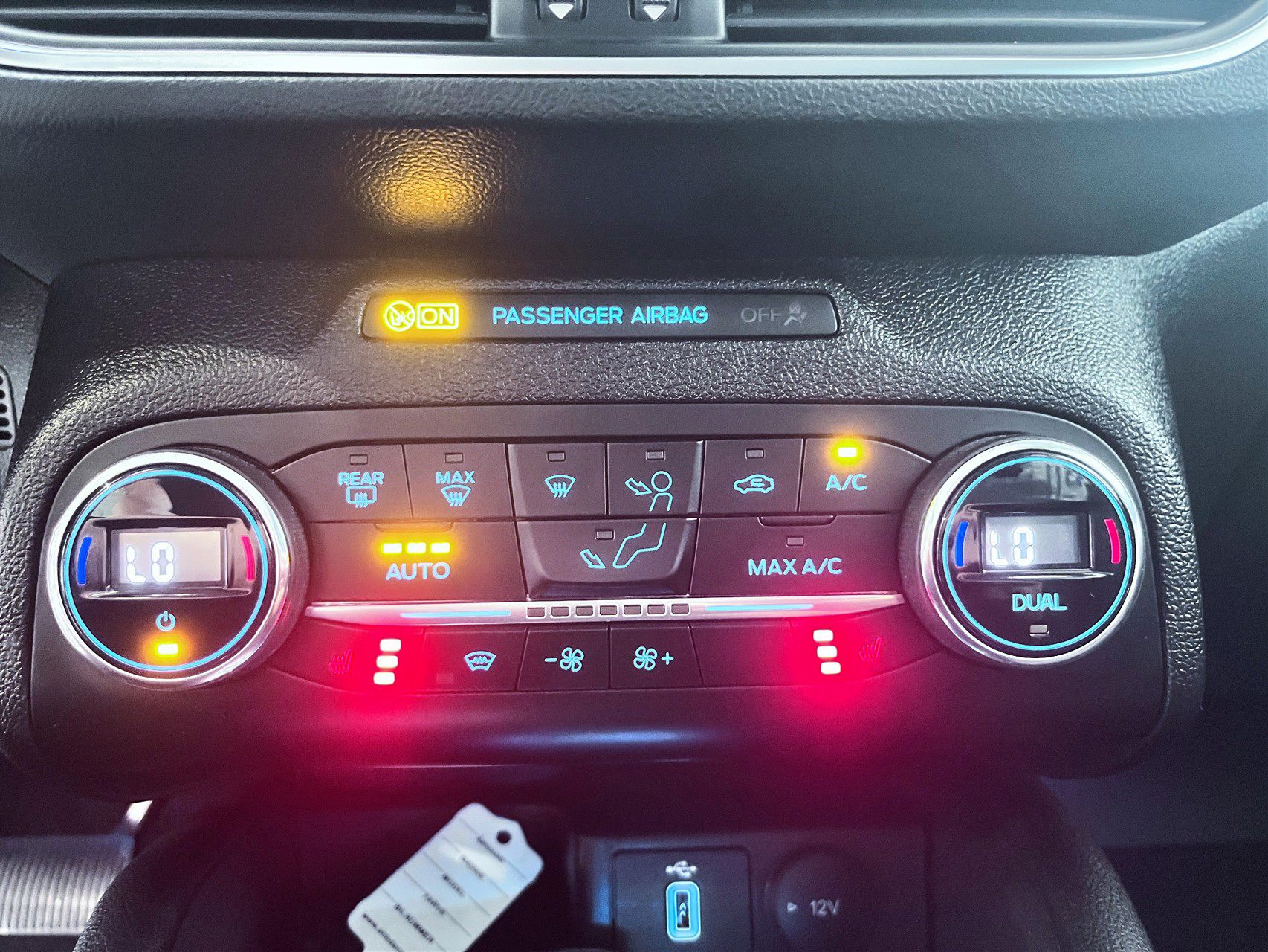 Billede af Ford Focus 1,5 EcoBlue Titanium 120HK Van 8g Aut.