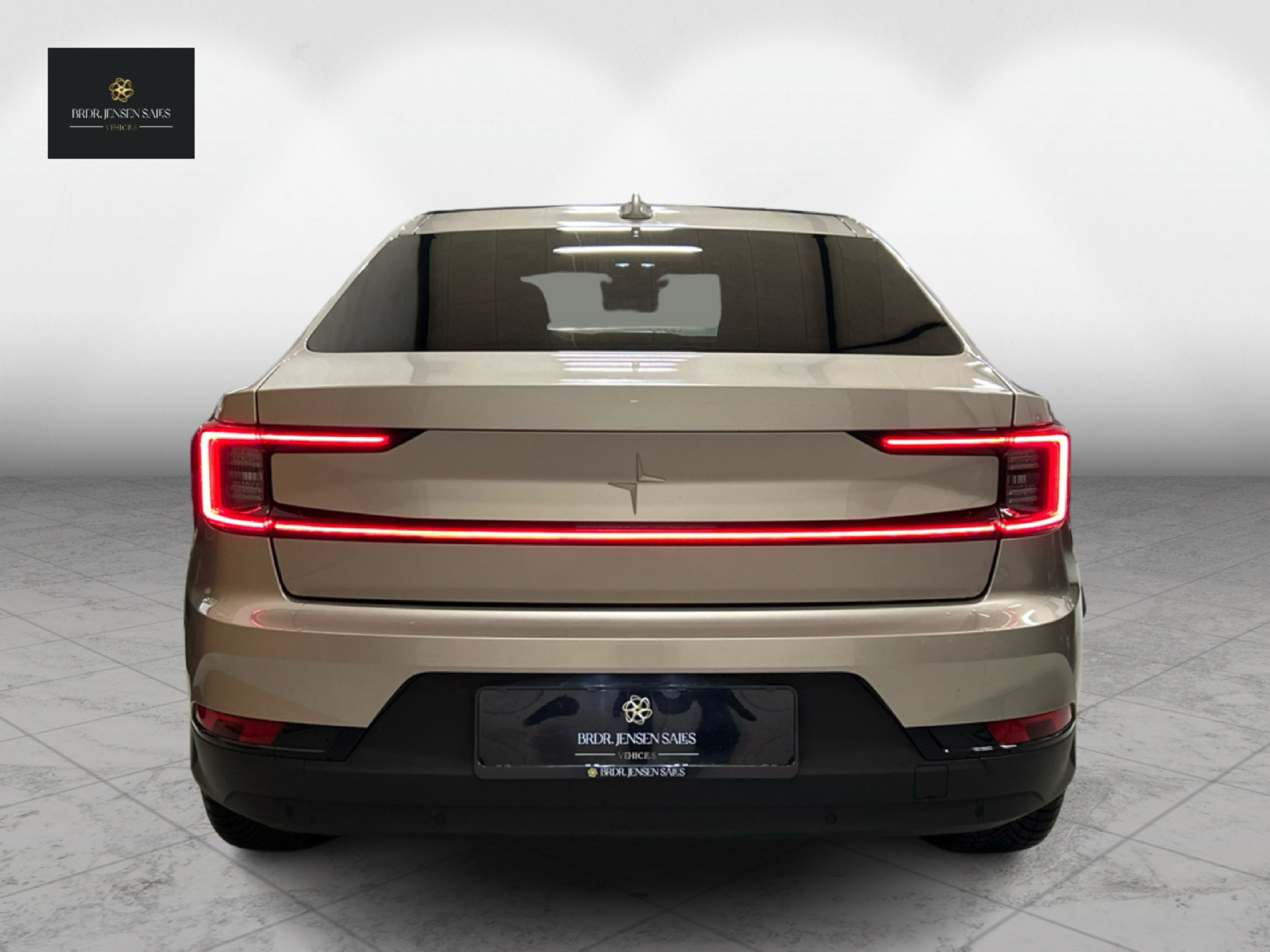 Billede af Polestar 2 EL Long range Single motor 231HK 5d Aut.