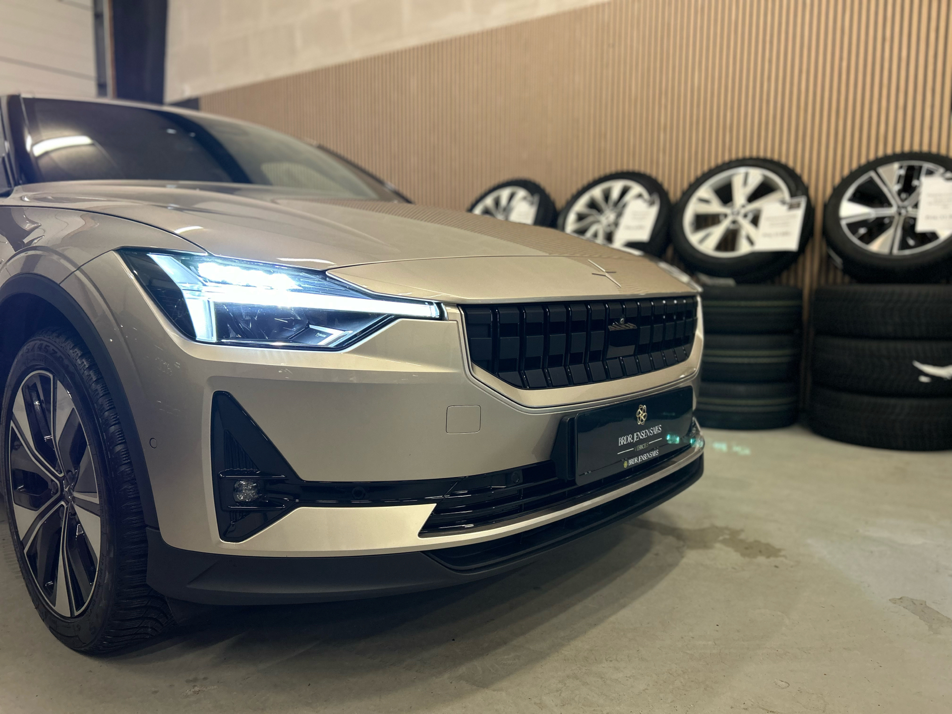 Billede af Polestar 2 EL Long range Single motor 231HK 5d Aut.