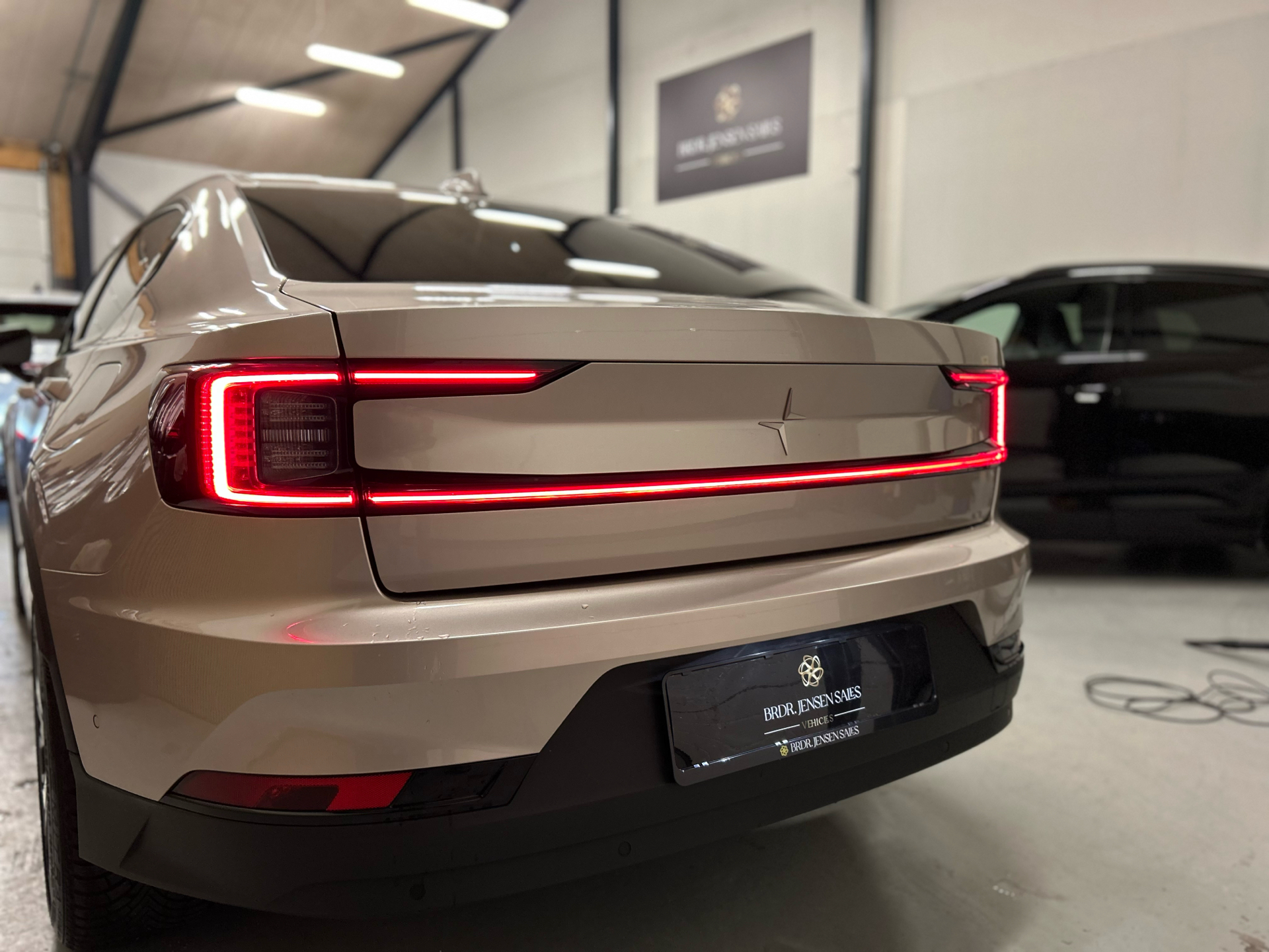 Billede af Polestar 2 EL Long range Single motor 231HK 5d Aut.