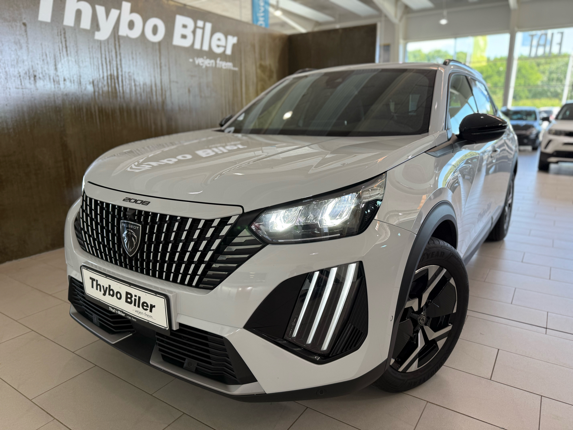 Billede af Peugeot 2008 1,2 PureTech Allure EAT8 130HK 5d 8g Aut.