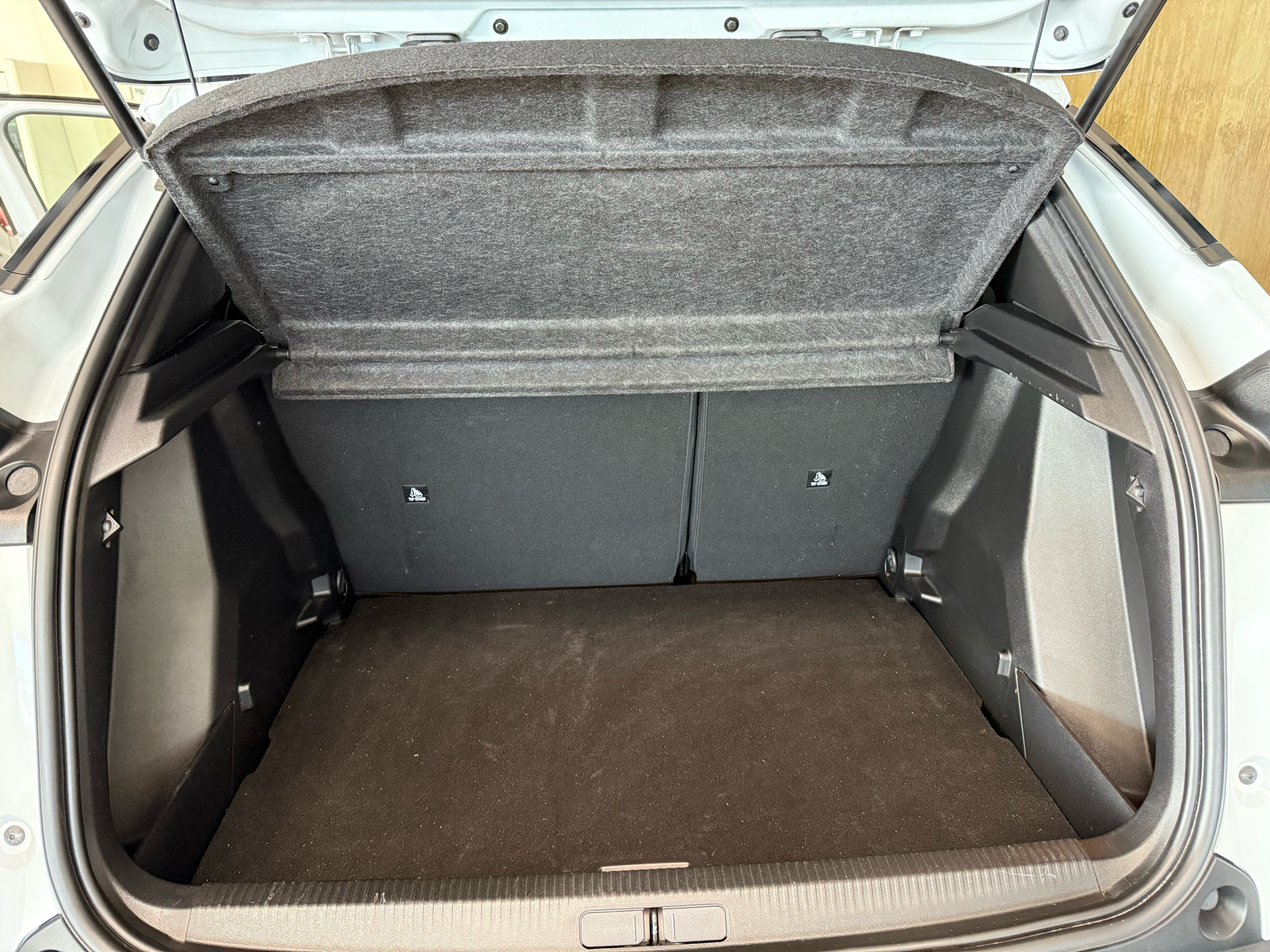 Billede af Peugeot 2008 1,2 PureTech Allure EAT8 130HK 5d 8g Aut.