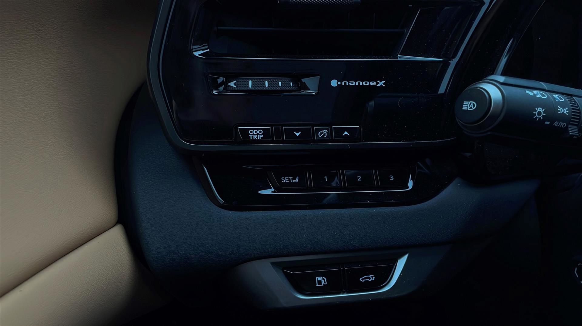 Billede af Lexus RX 450h+ 2,5 Plugin-hybrid Executive E-Four E-CVT 309HK 5d Trinl. Gear