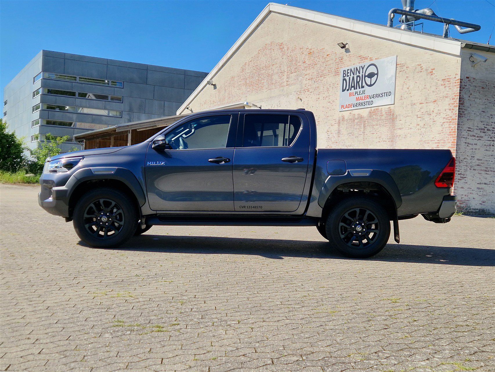 Billede af Toyota HiLux 2.8 diesel MHEV 204hk Double Cab AWD aut. gear T4 Invincible