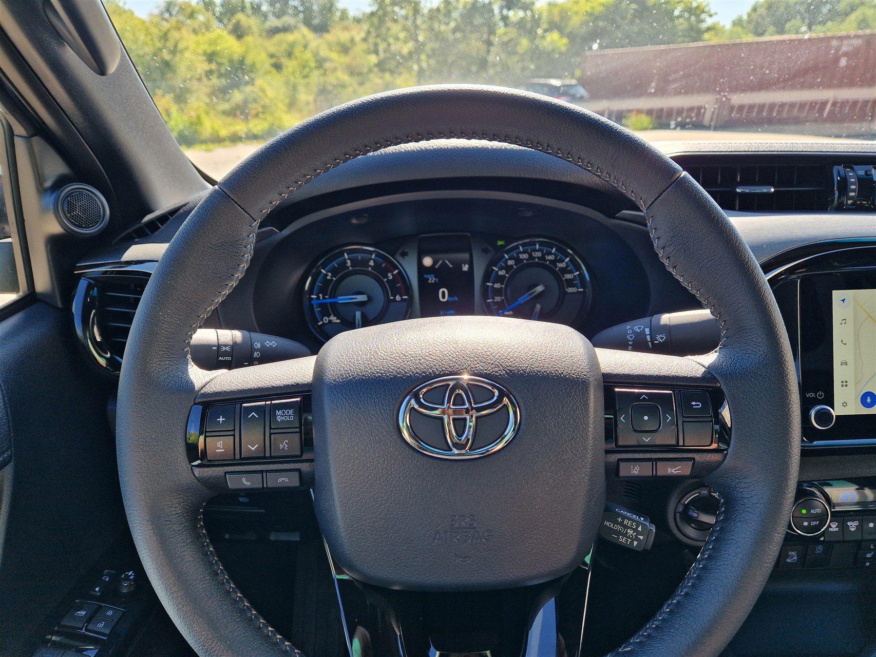 Billede af Toyota HiLux 2.8 diesel MHEV 204hk Double Cab AWD aut. gear T4 Invincible