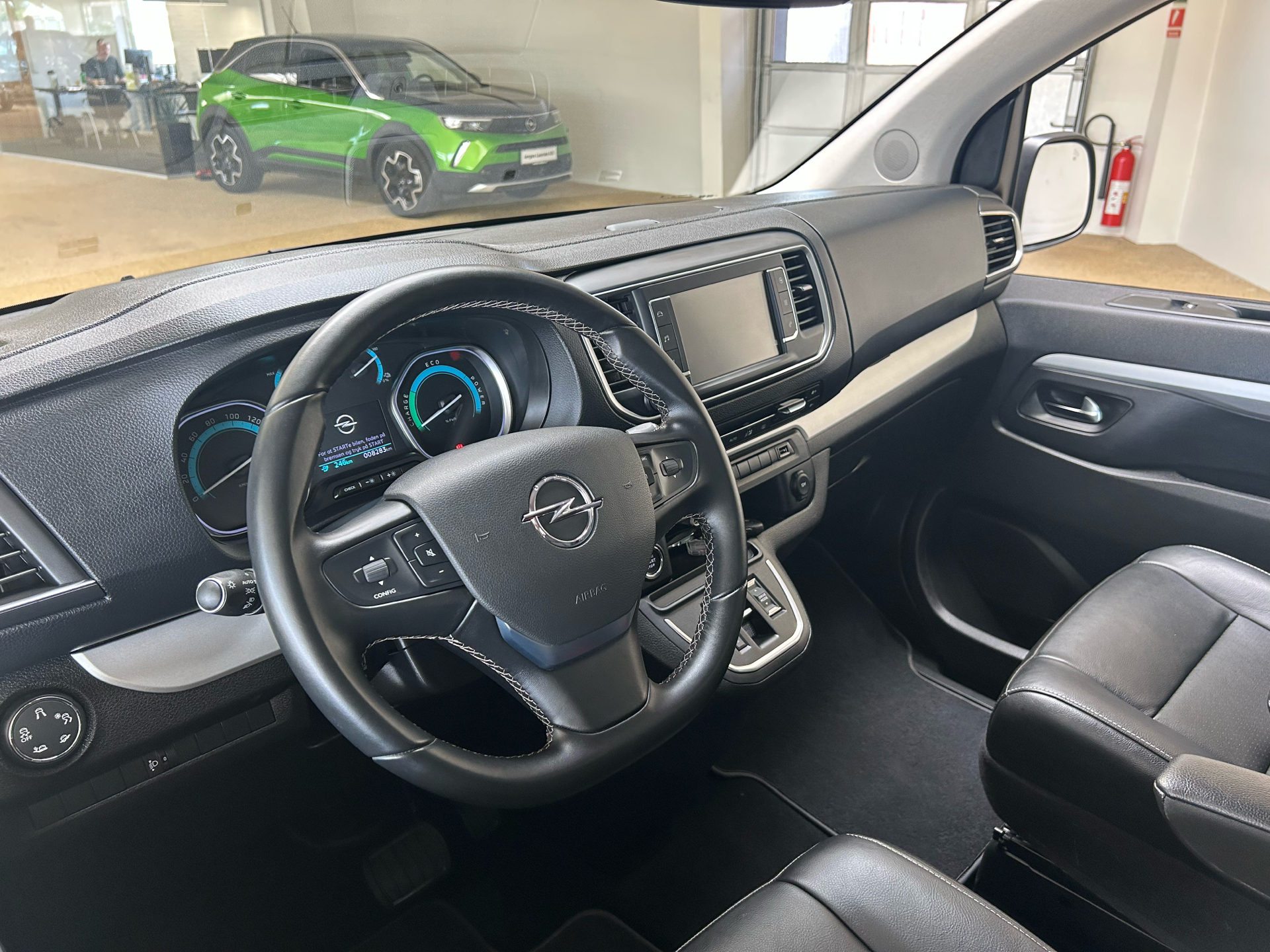 Billede af Opel Zafira-e Life L2 EL Ultimate 136HK Aut. 