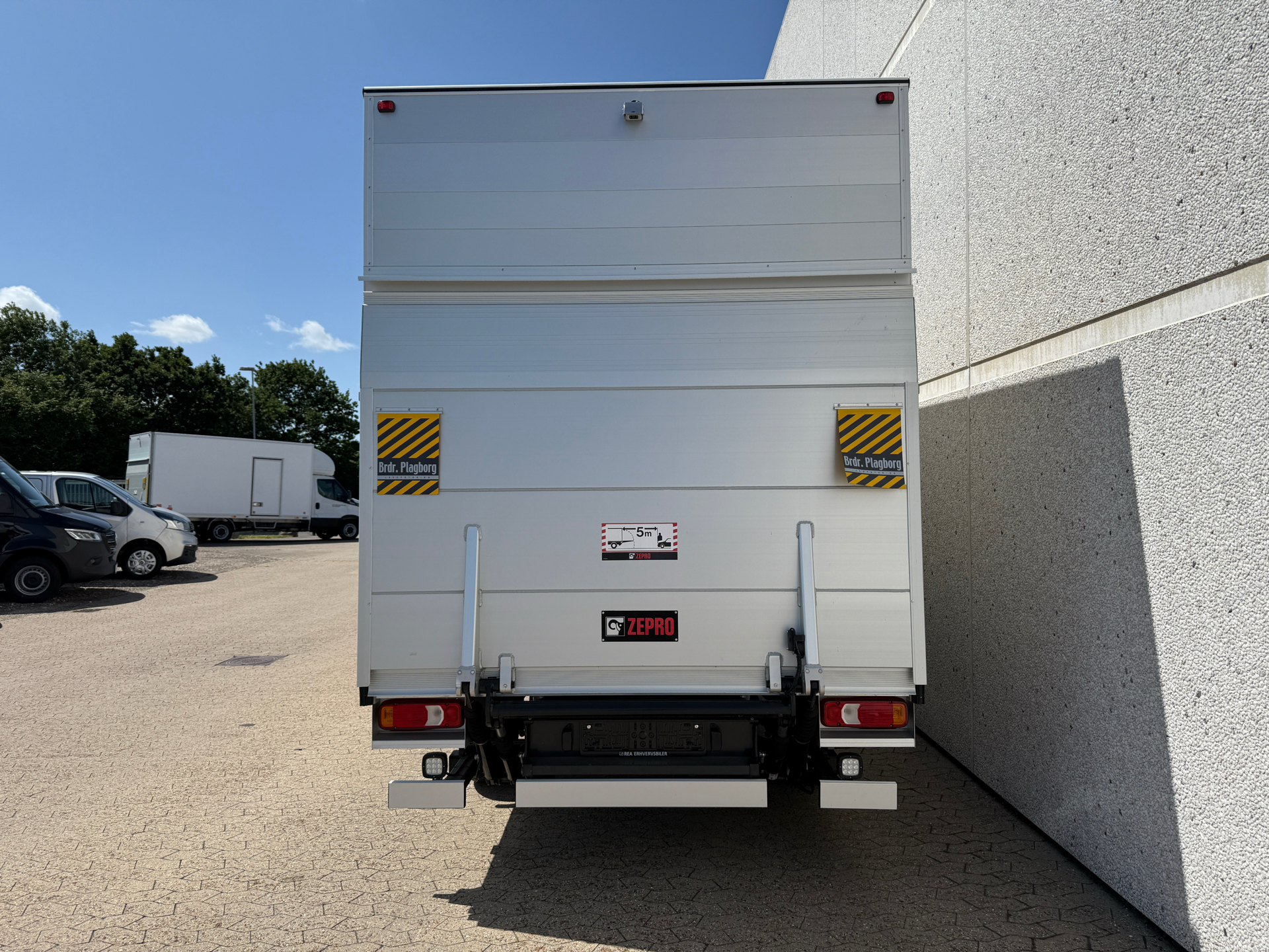 Billede af Iveco Daily 35S18 4100mm 3,0 D 180HK Ladv./Chas. 8g Aut.