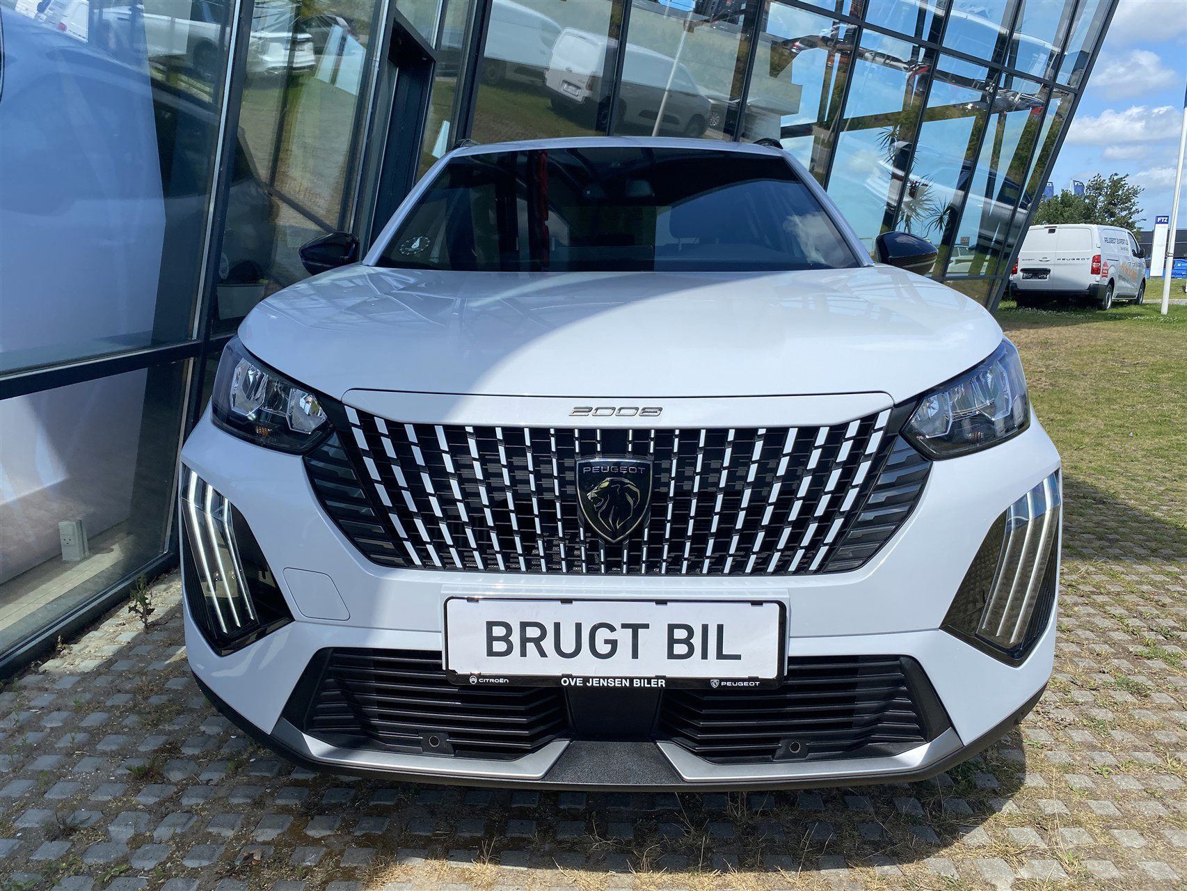 Billede af Peugeot 2008 1,2 PureTech First Selection EAT8 130HK 5d 8g Aut.
