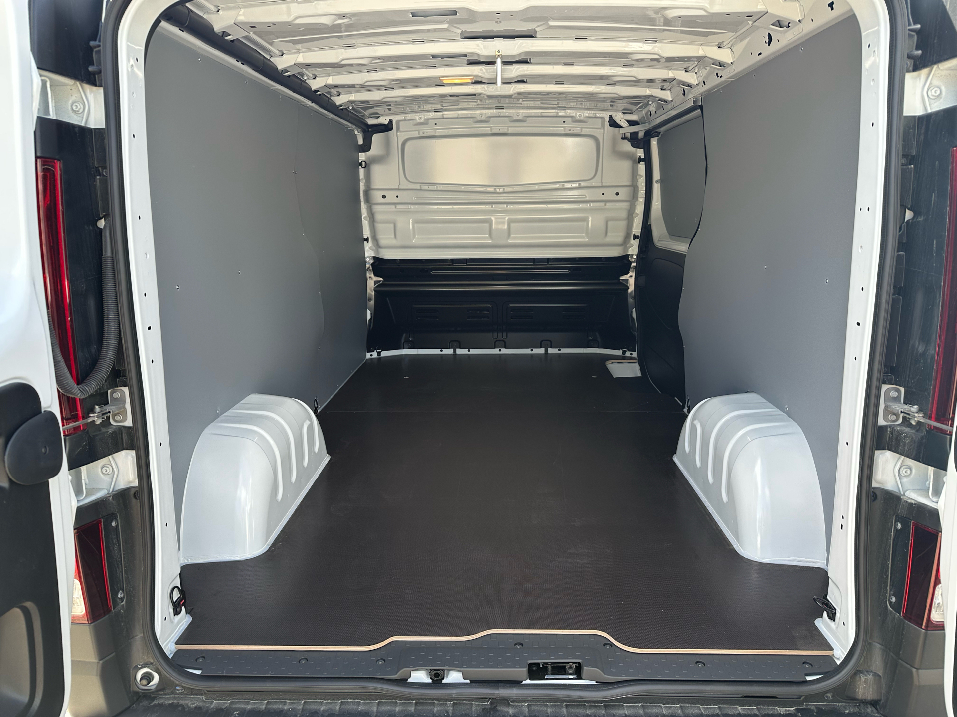 Billede af Renault Trafic L2H1 2,0 DCI Tek start/stop 130HK Van 6g