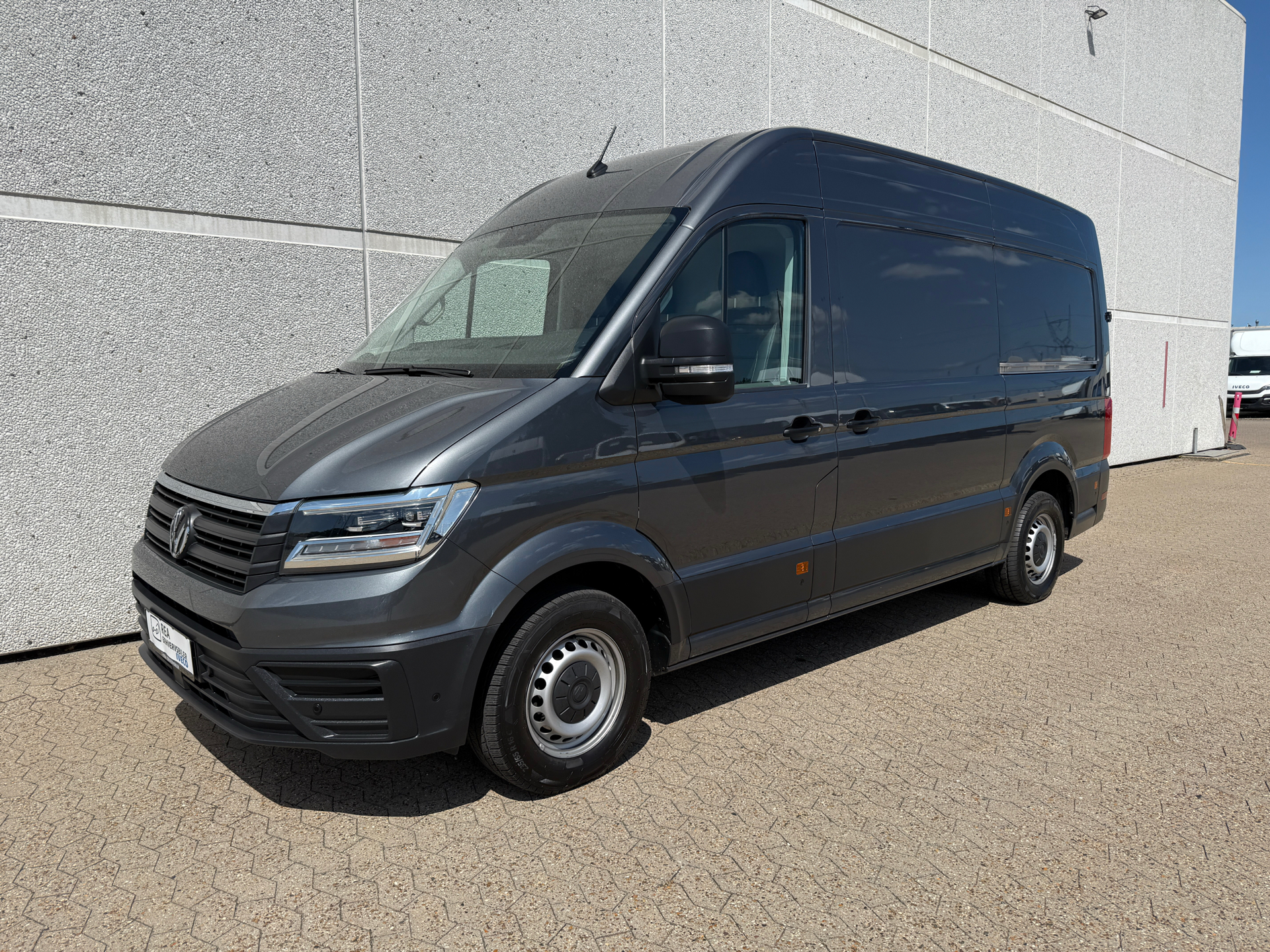 Billede af VW Crafter 35 L3H2 2,0 TDI SCR 177HK Van 8g Aut.