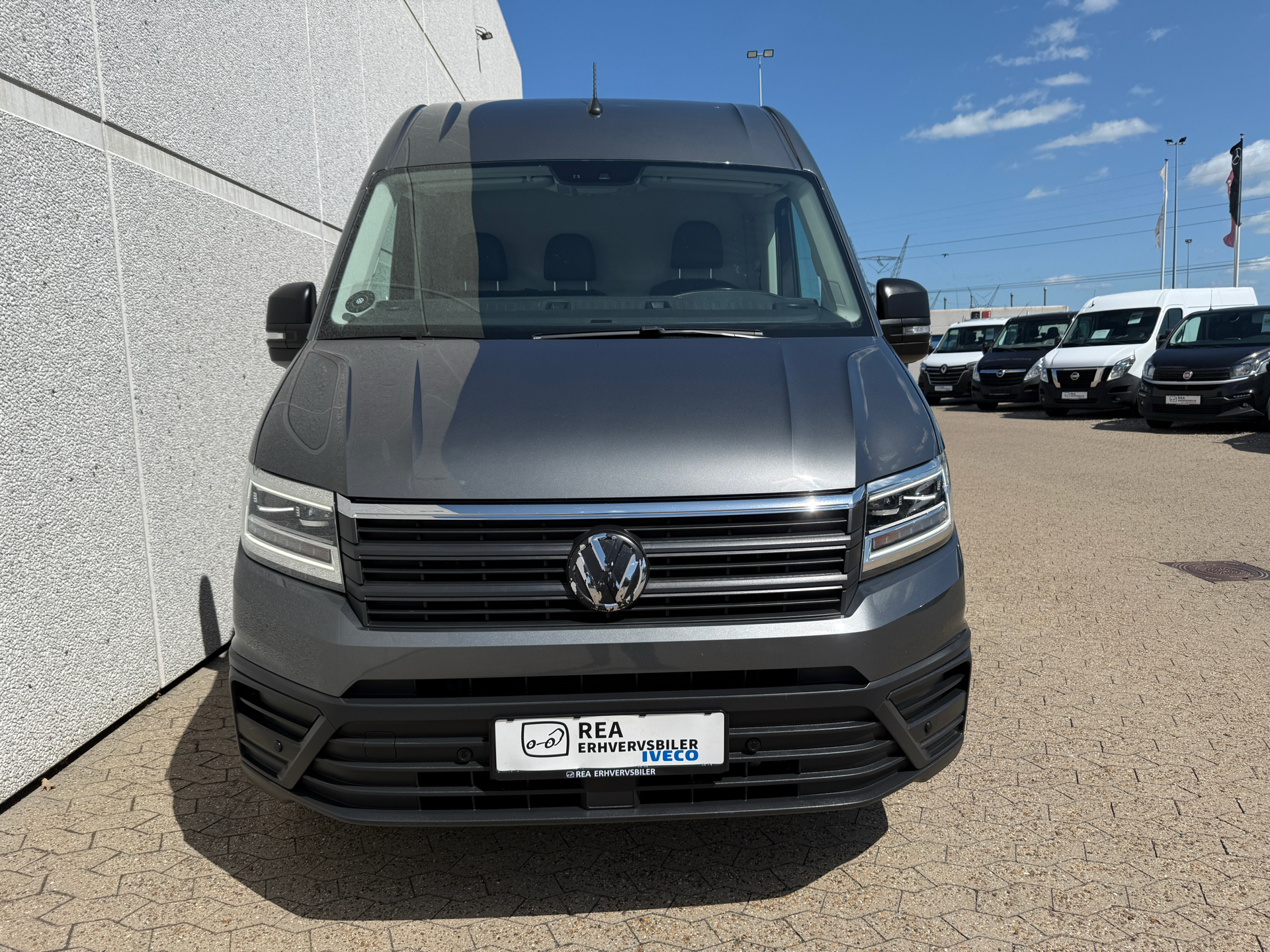 Billede af VW Crafter 35 L3H2 2,0 TDI SCR 177HK Van 8g Aut.