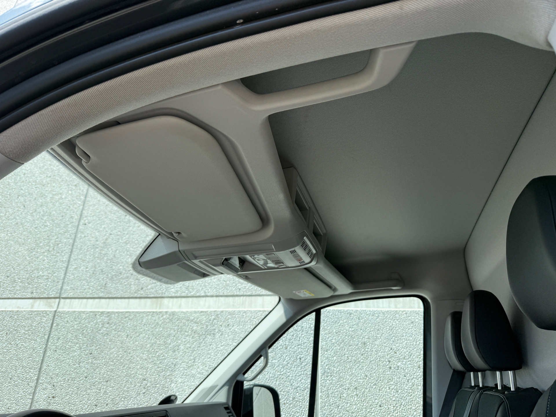 Billede af VW Crafter 35 L3H2 2,0 TDI SCR 177HK Van 8g Aut.