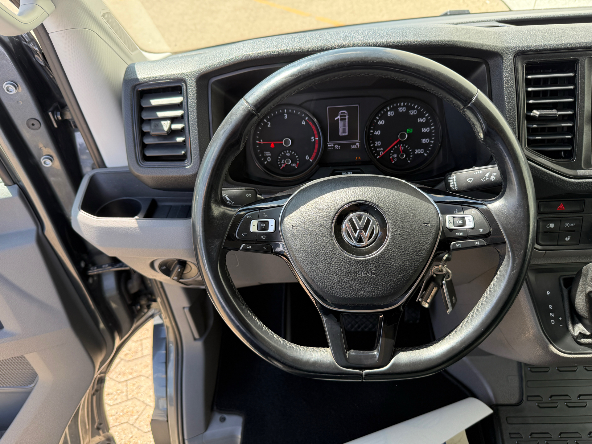 Billede af VW Crafter 35 L3H2 2,0 TDI SCR 177HK Van 8g Aut.