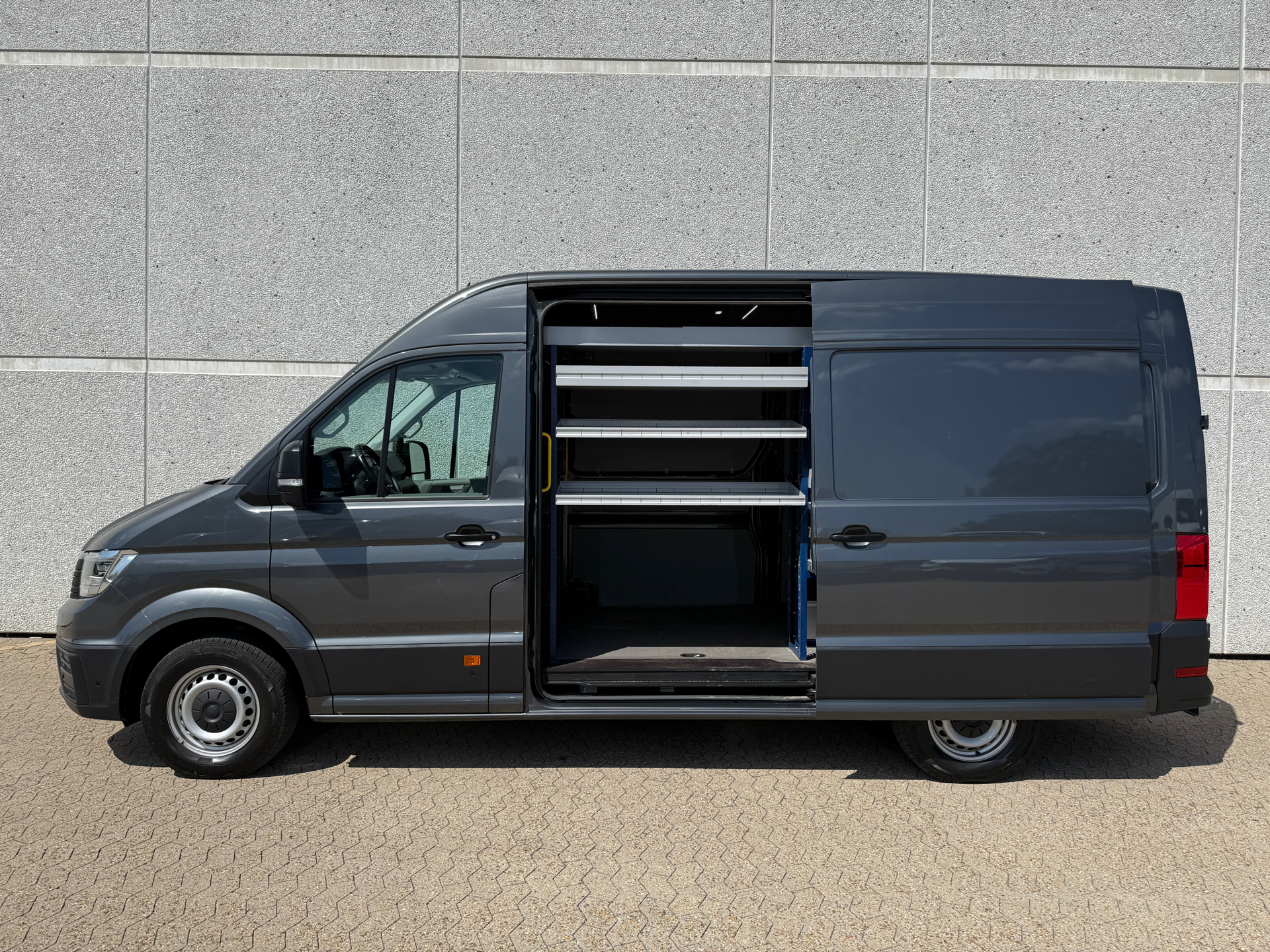Billede af VW Crafter 35 L3H2 2,0 TDI SCR 177HK Van 8g Aut.
