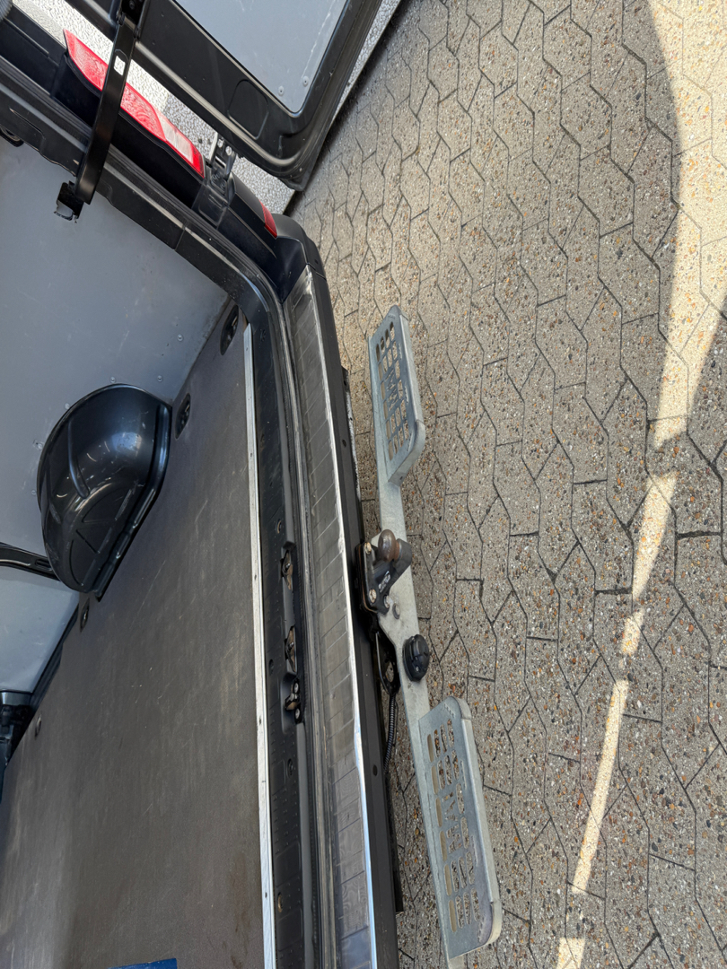 Billede af VW Crafter 35 L3H2 2,0 TDI SCR 177HK Van 8g Aut.